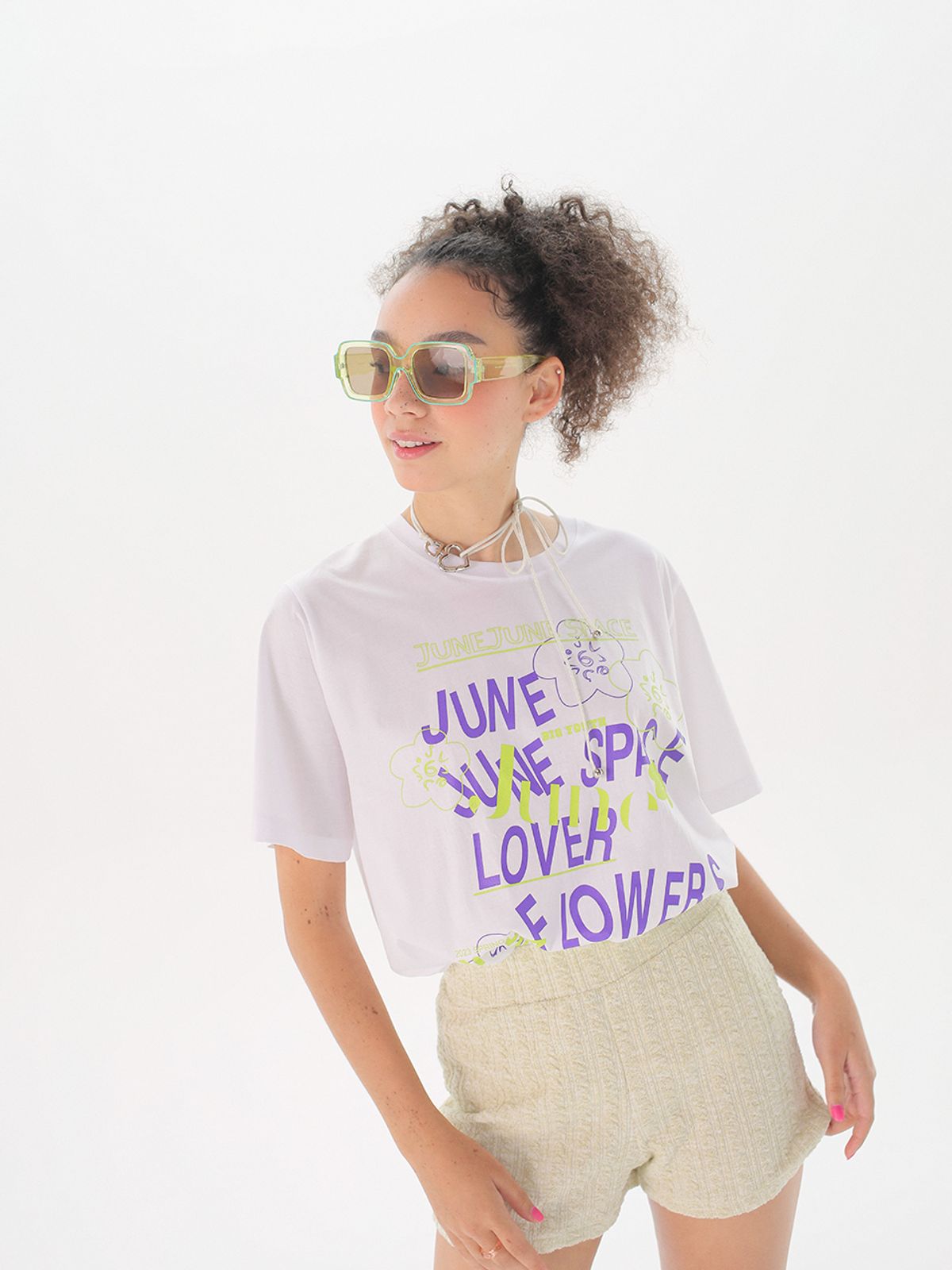 준준스페이스(JUNEJUNE SPACE) Lover Boxy T-shirts_White(러버 박시 티셔츠_화이트)