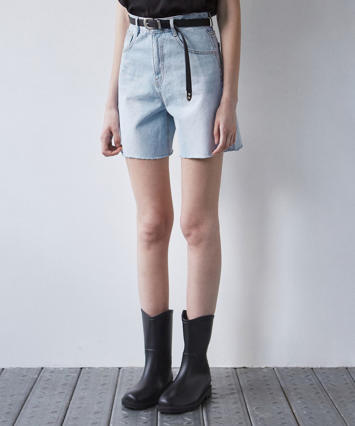 닉앤니콜(NICK&NICOLE) CUTTING DENIM HALF PANTS_LIGHT BLUE