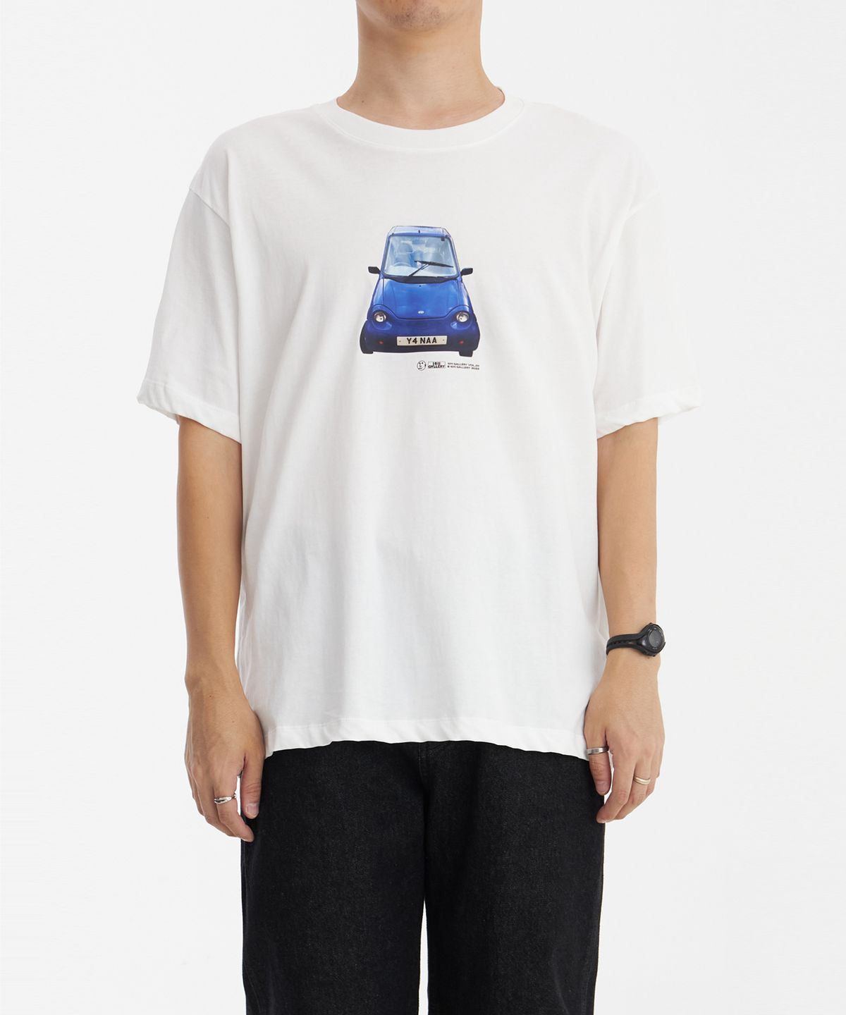 1011갤러리(1011 GALLERY) Gallery Blue Car T-shirt_White