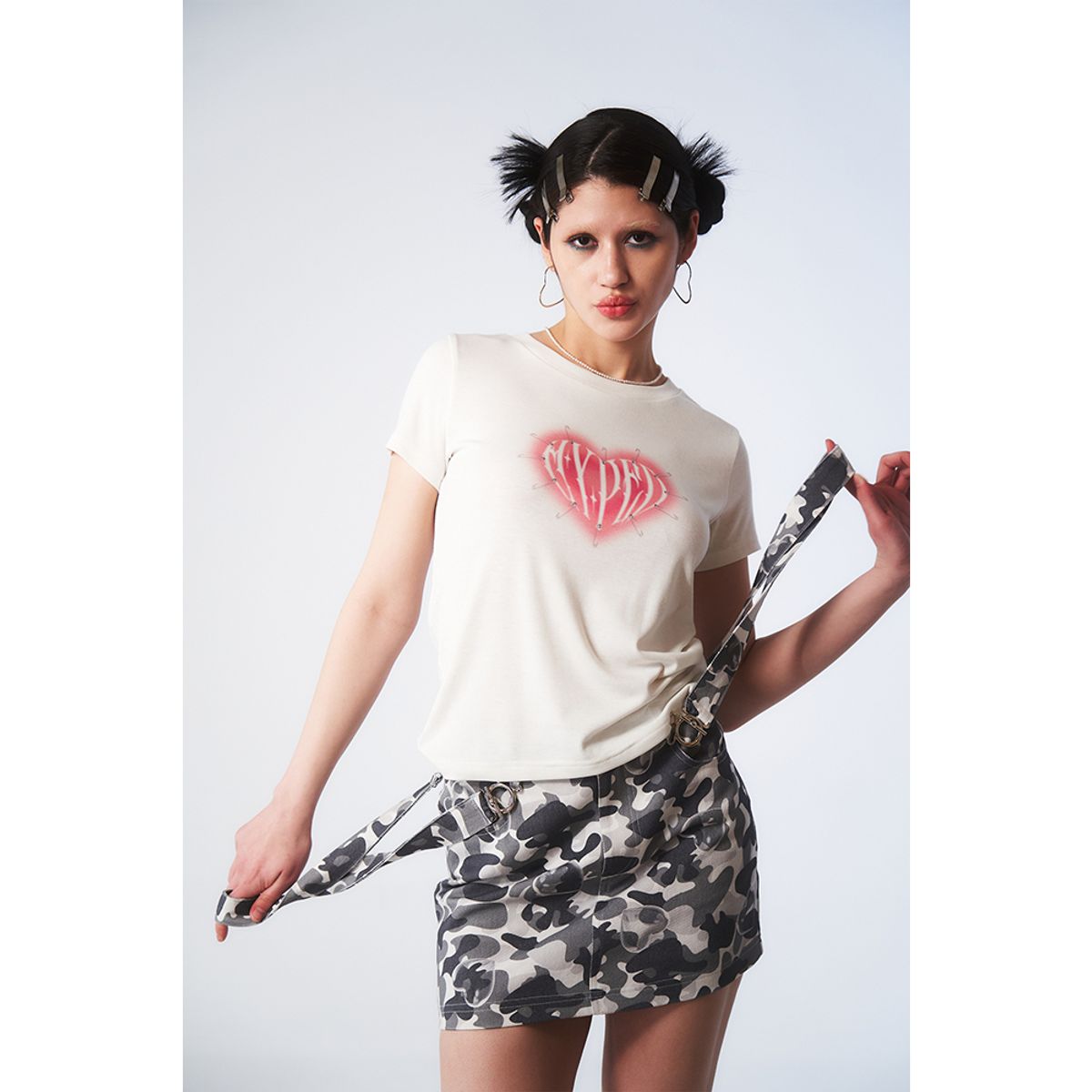 하투(HATU) HYPED HEART TEE WHITE