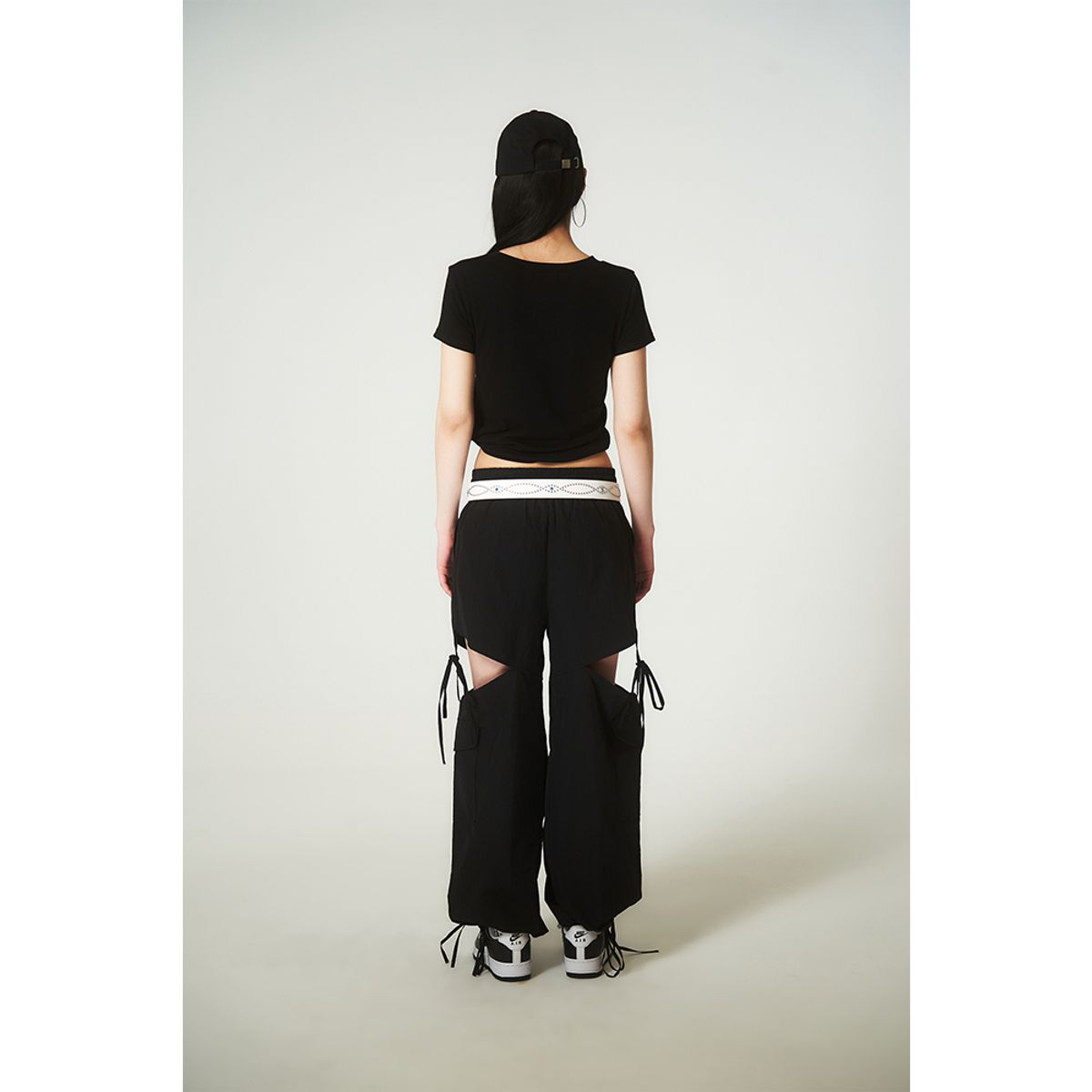 하투(HATU) HYPED HEART TEE BLACK