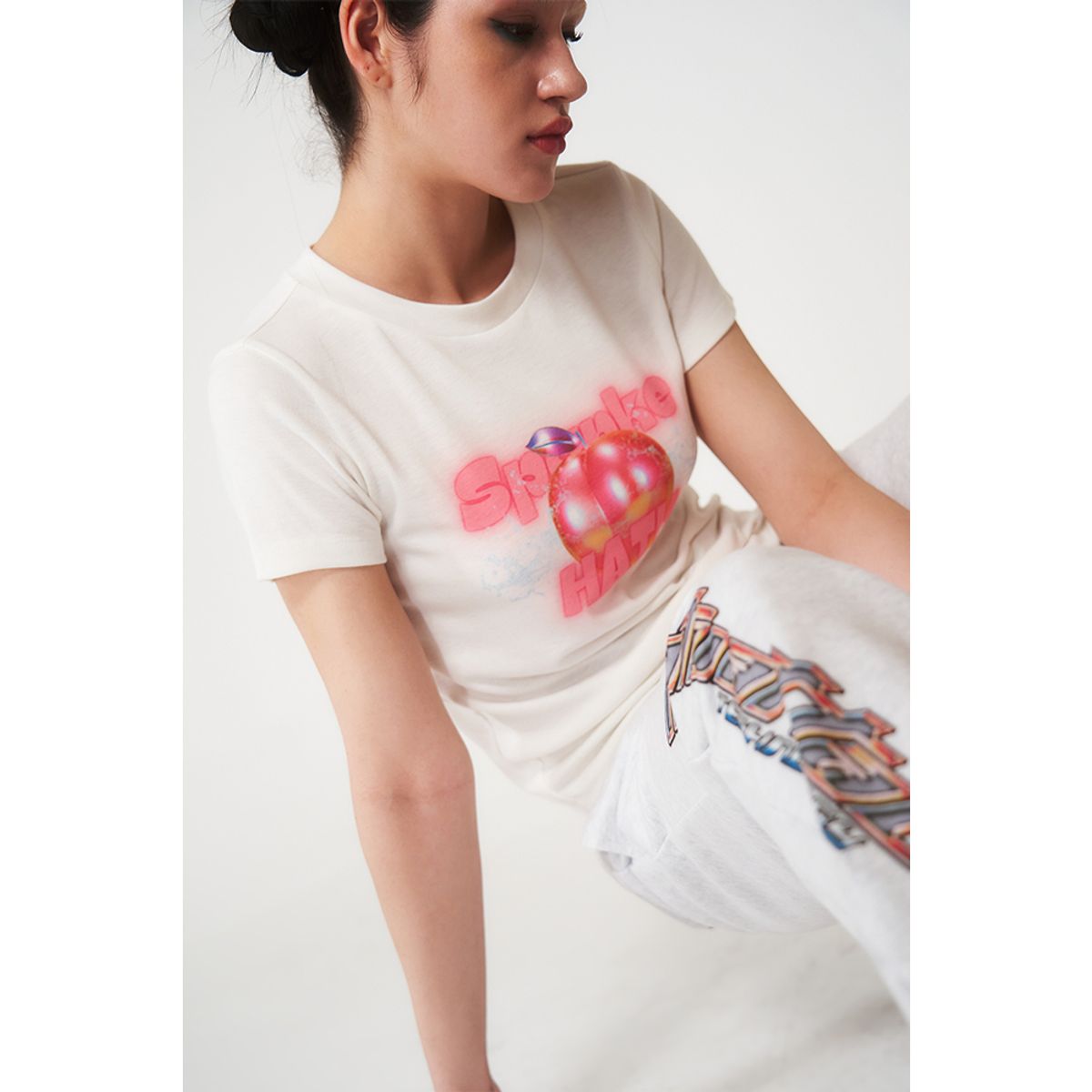 하투(HATU) SPANKE PEACH TEE WHITE