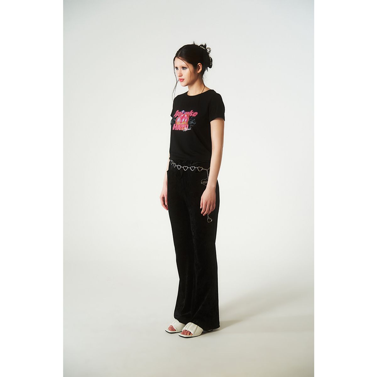 하투(HATU) SPANKE PEACH TEE BLACK