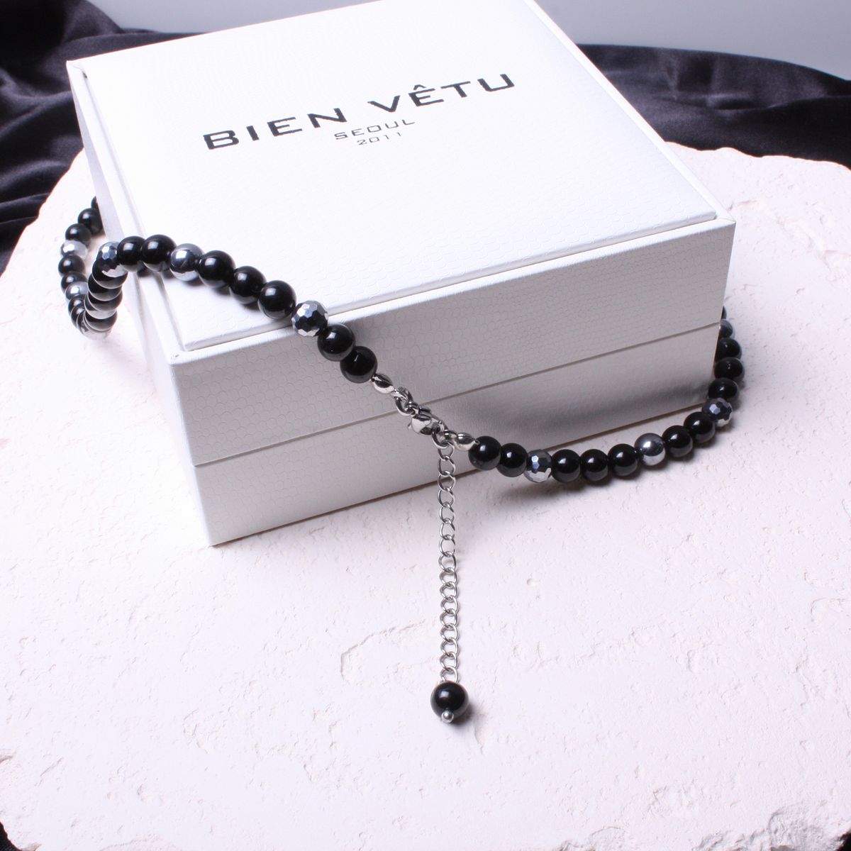 비엔베투(Bien Vetu) 삼재 부적 목걸이