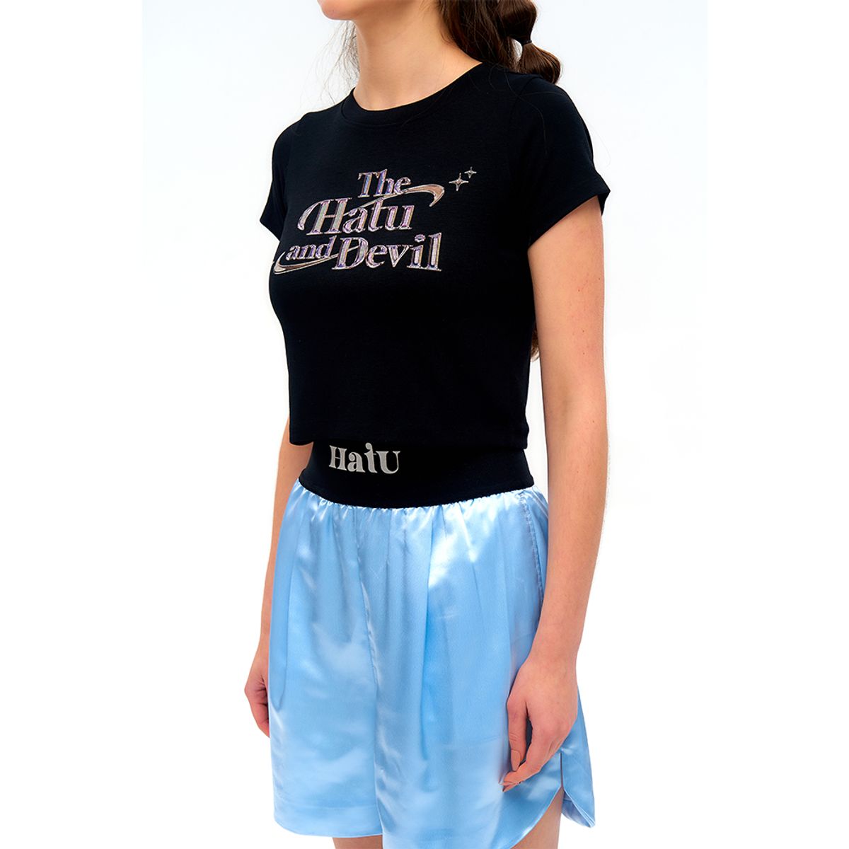 하투(HATU) HATU&DEVIL CROPPED TEE BLACK