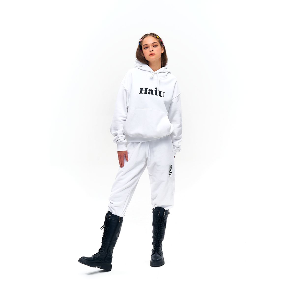 하투(HATU) ORIGINAL LOGO JOGGERS WHITE