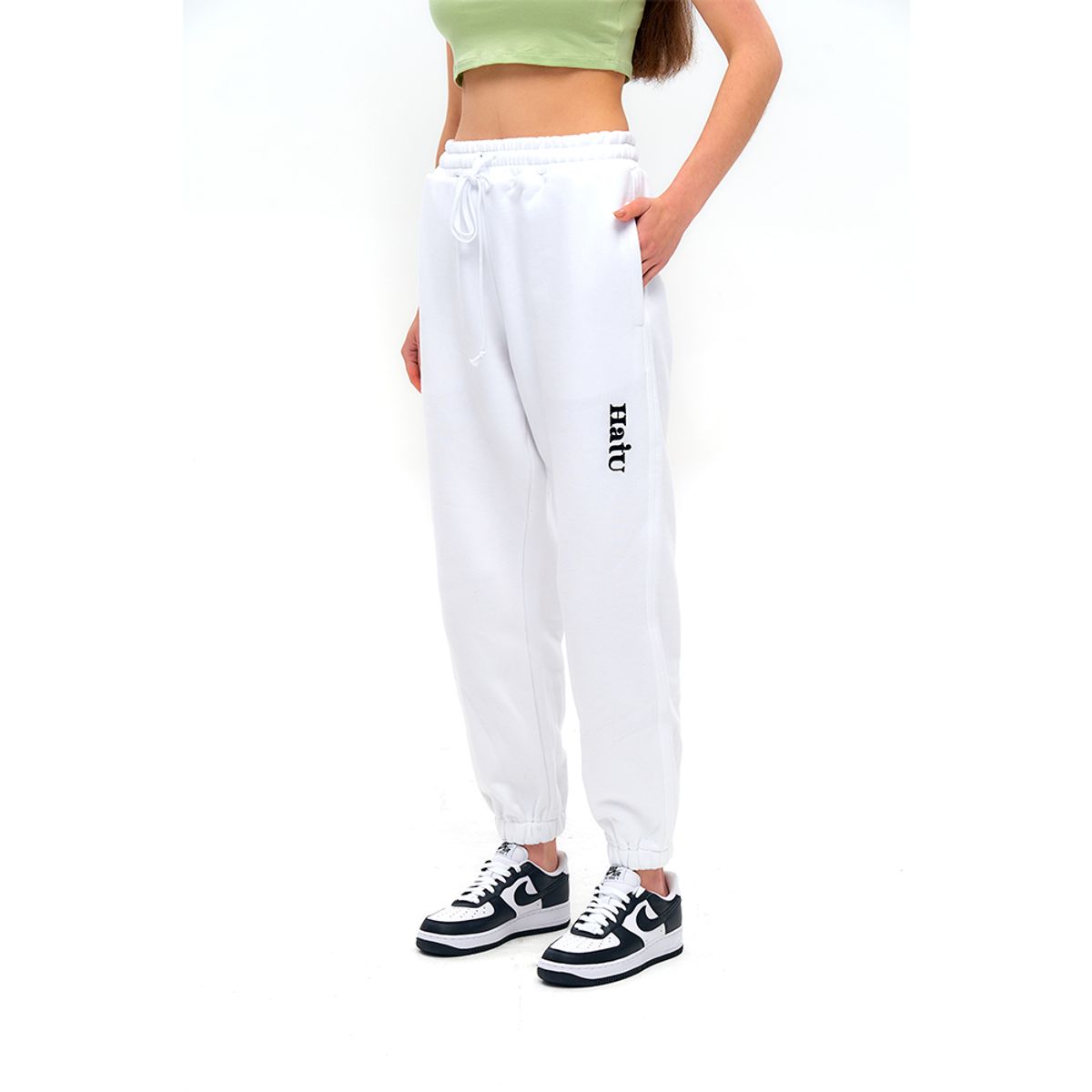 하투(HATU) ORIGINAL LOGO JOGGERS WHITE