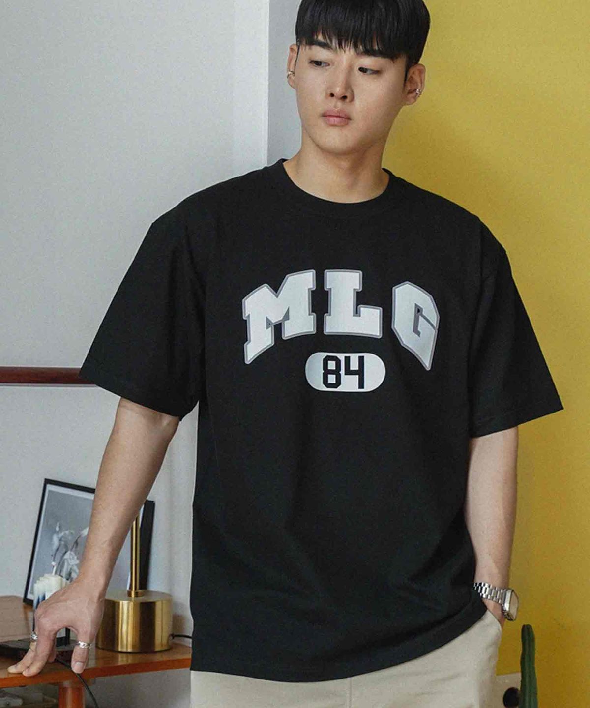 더마일(THEMILE) [리퍼브]MLG 84 GARMENTS CREW [BLACK]