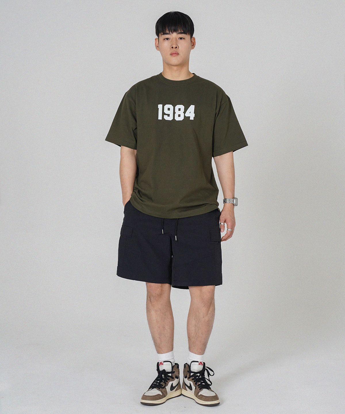 더마일(THEMILE) 1984 GARMENTS CREW [KHAKI]