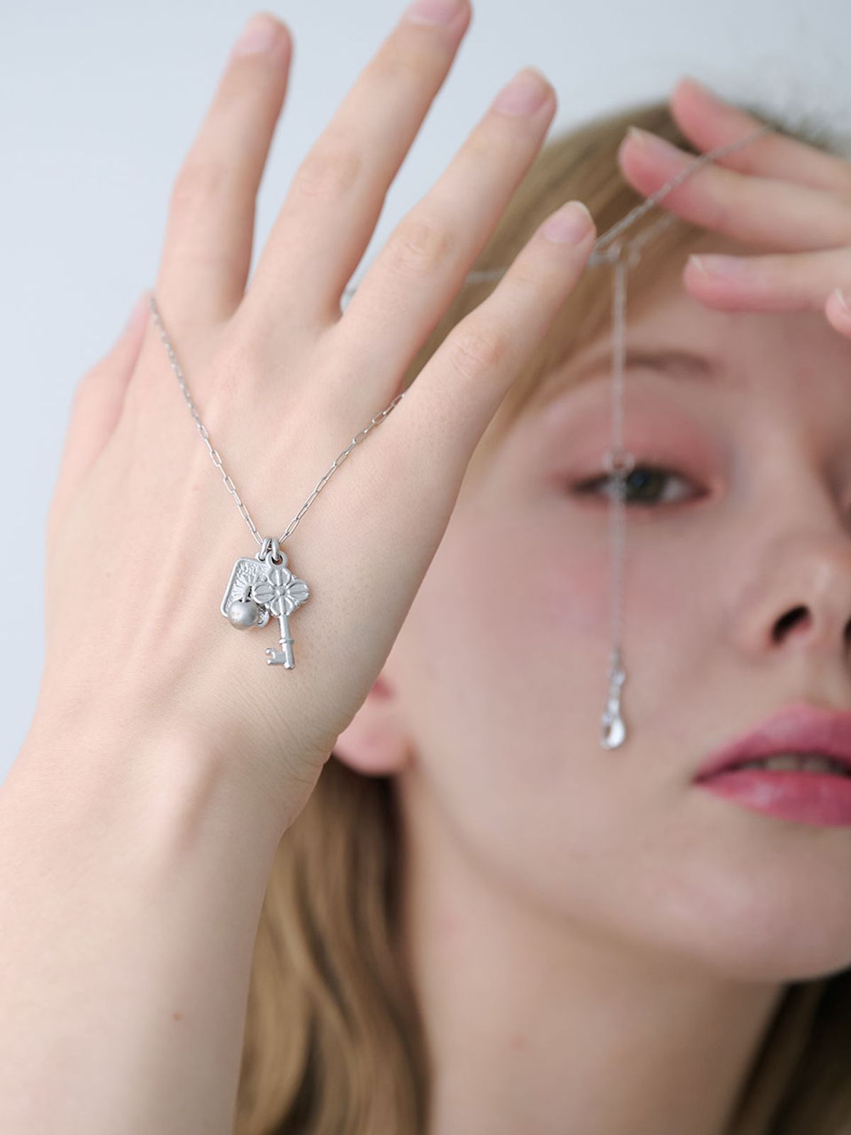 시엔(XIANN) Sunlight key pendant N 썬라이트 키 팬던트 목걸이