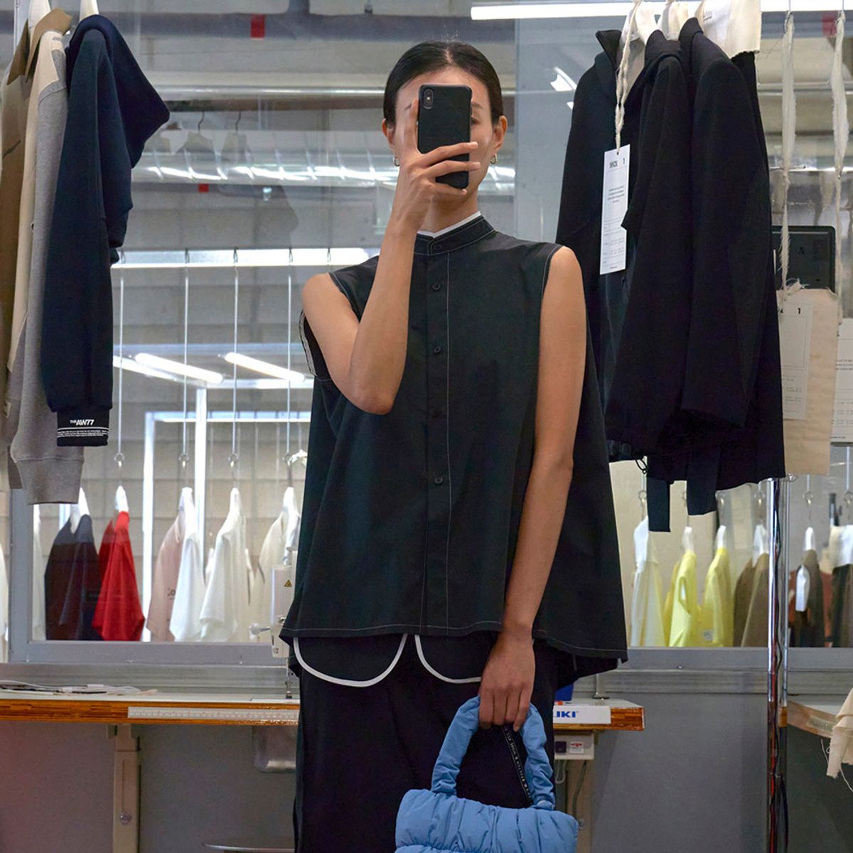 래코드(RECODE) Insideout Pocket Sleeveless Top_RQSAM23593BKX