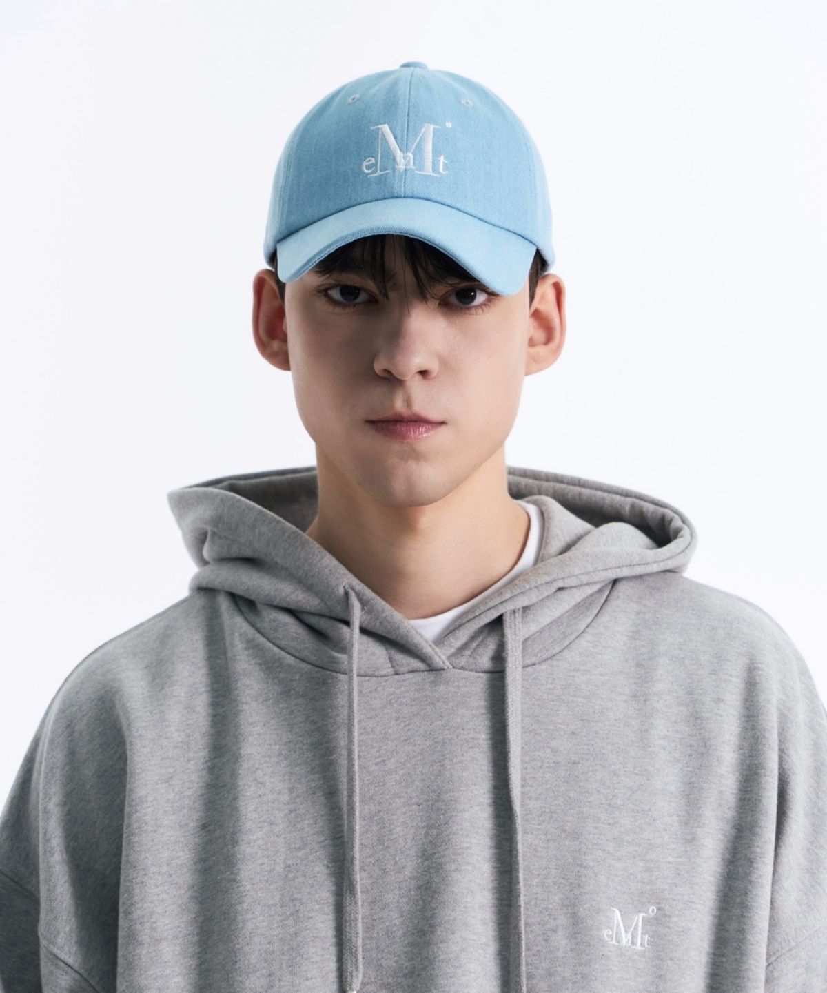 무센트(MUCENT) 시그니처 볼캡 (연청 라이트 데님)