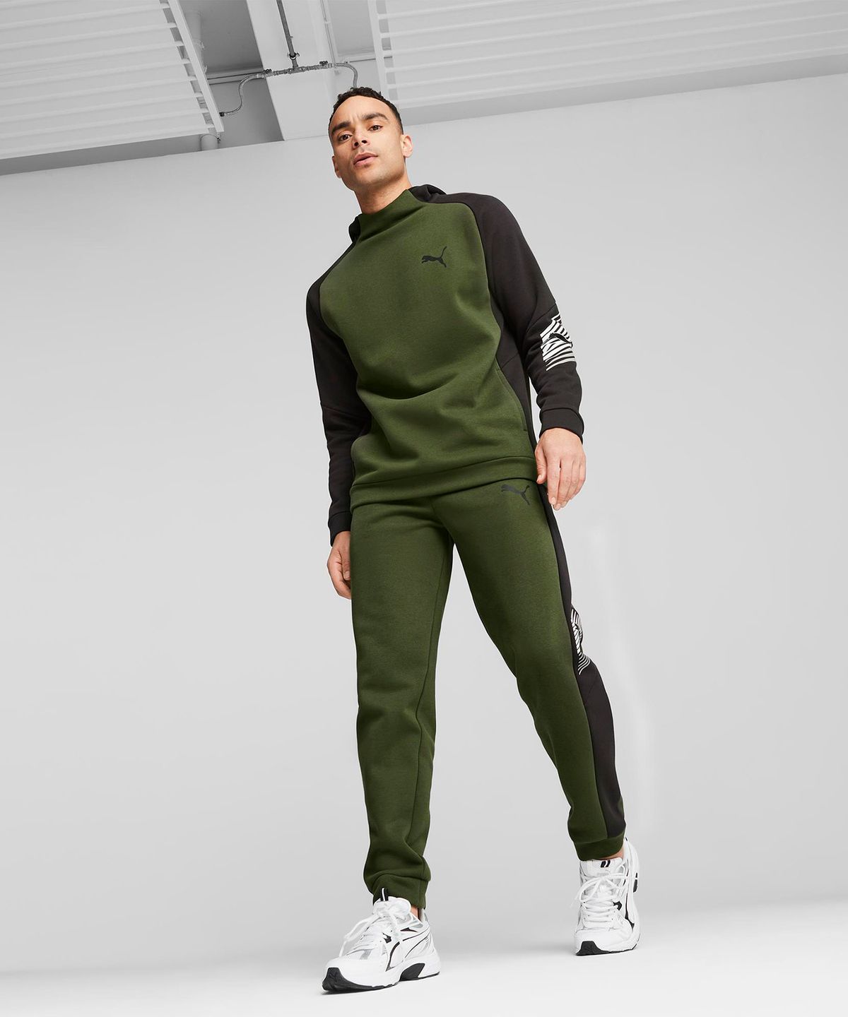 푸마(PUMA) 밀레니오 테크 - 화이트:블랙:실버 / 392322-01