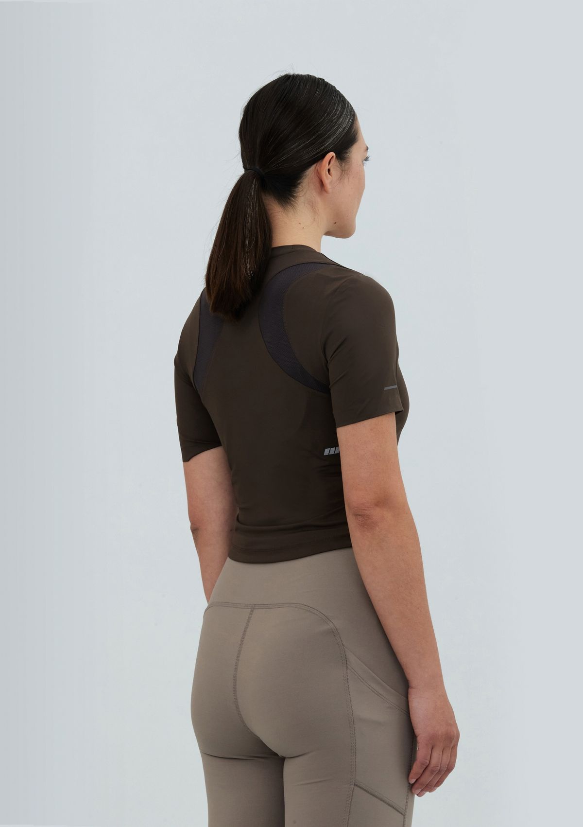 칼렉(KALEG) WOMENS BALANCE T SHIRTS/DARK BROWN