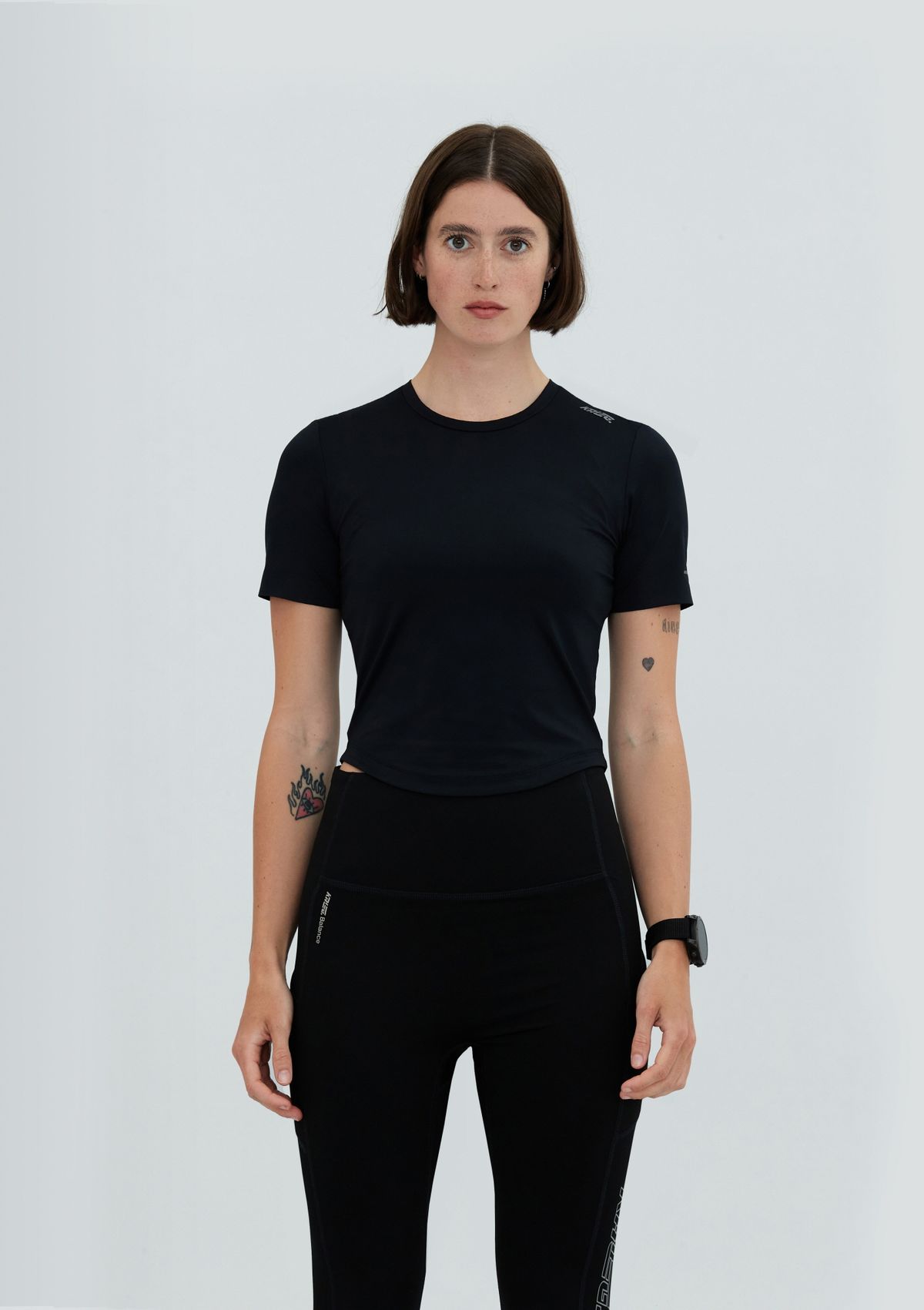 칼렉(KALEG) WOMENS BALANCE T SHIRTS/BLACK