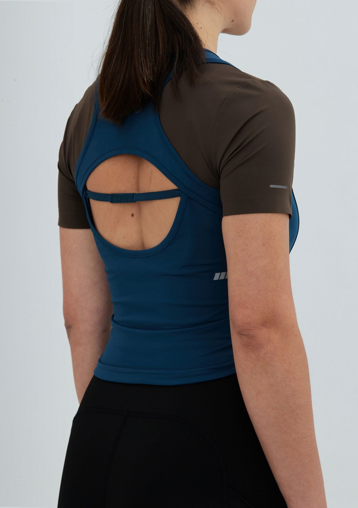칼렉(KALEG) WOMENS BALANCE OPEN BACK T SHIRTS/NAVY