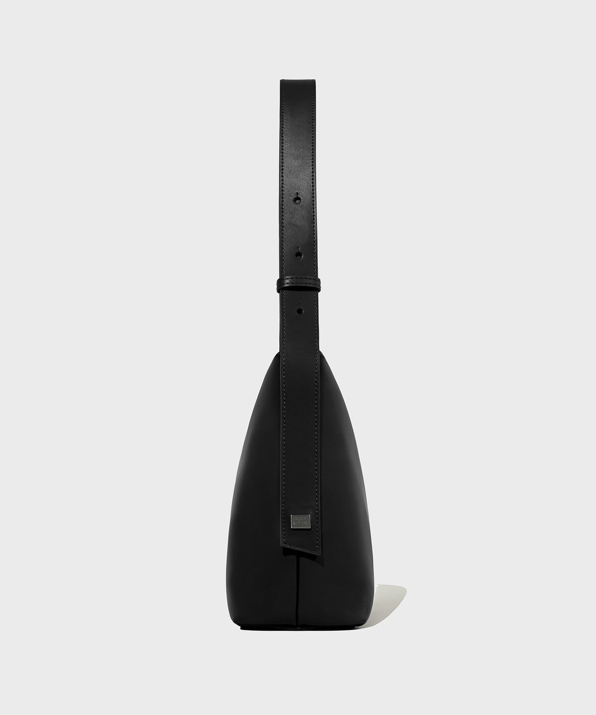 오브젝트 뮤지엄(OBJECT MUSEUM) Slack bag BLACK