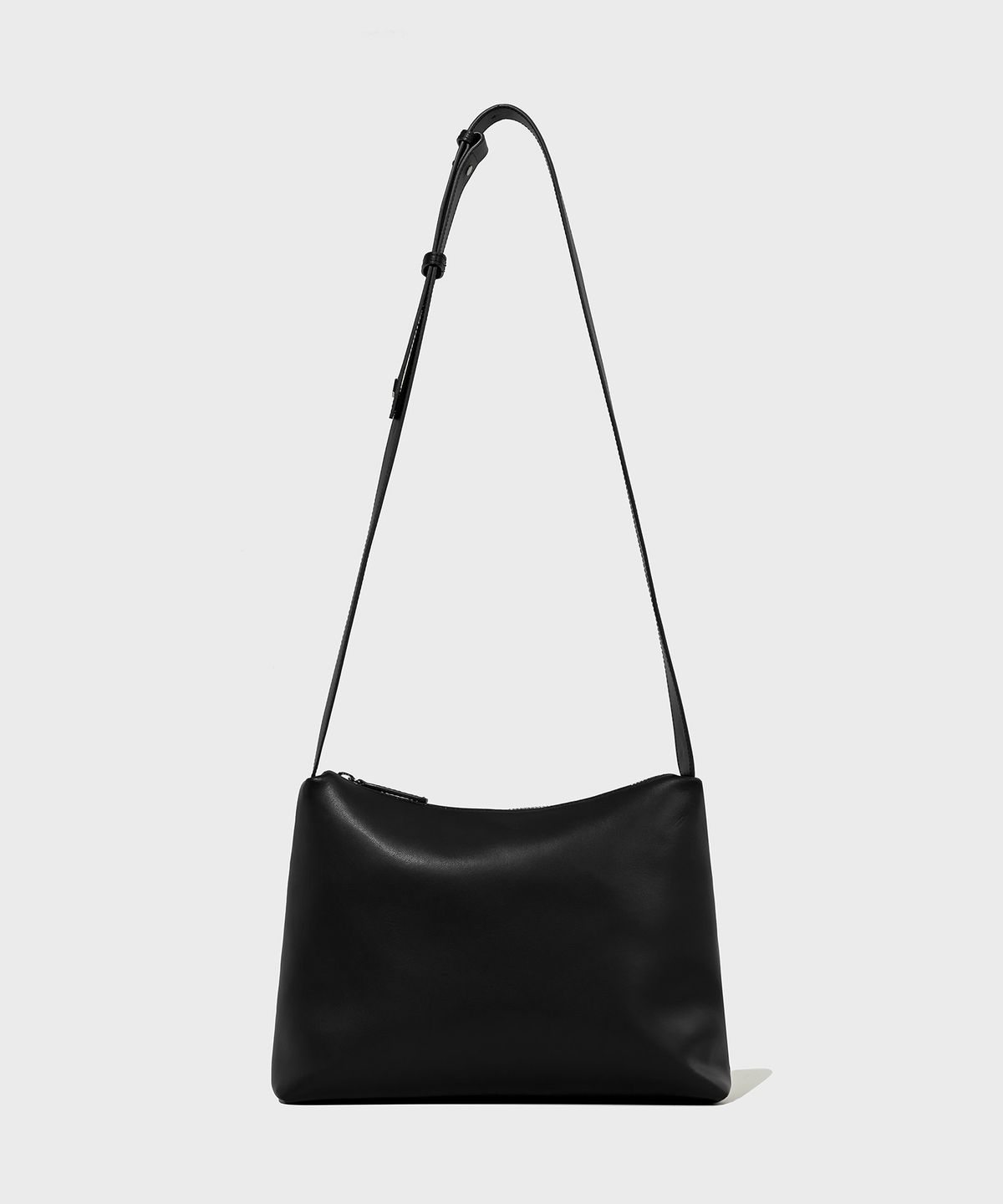 오브젝트 뮤지엄(OBJECT MUSEUM) Slack bag BLACK