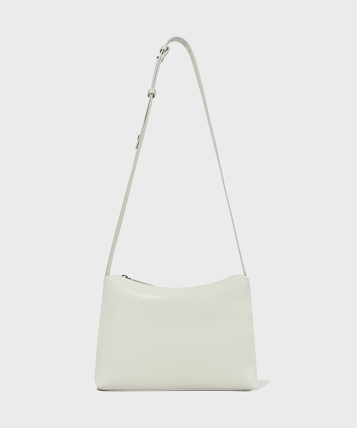 오브젝트 뮤지엄(OBJECT MUSEUM) Slack bag WHITE