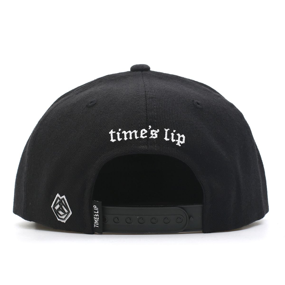 타임슬립(TIME SLIP) 로만 로고 스냅백 블랙 화이트 TPW07132