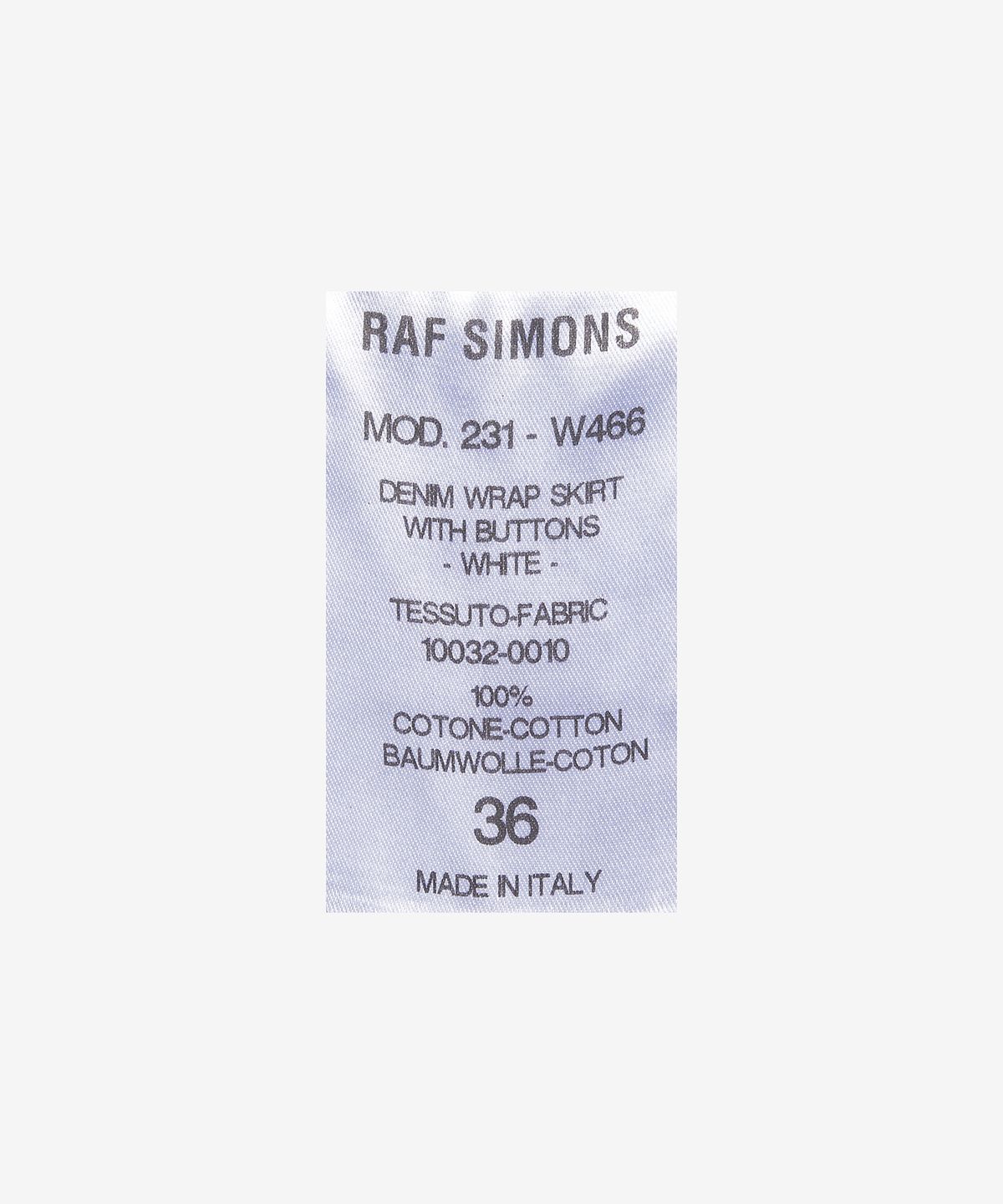 라프시몬스(RAF SIMONS) 랩 버튼 데님 스커트 - 화이트 / 231W4660010