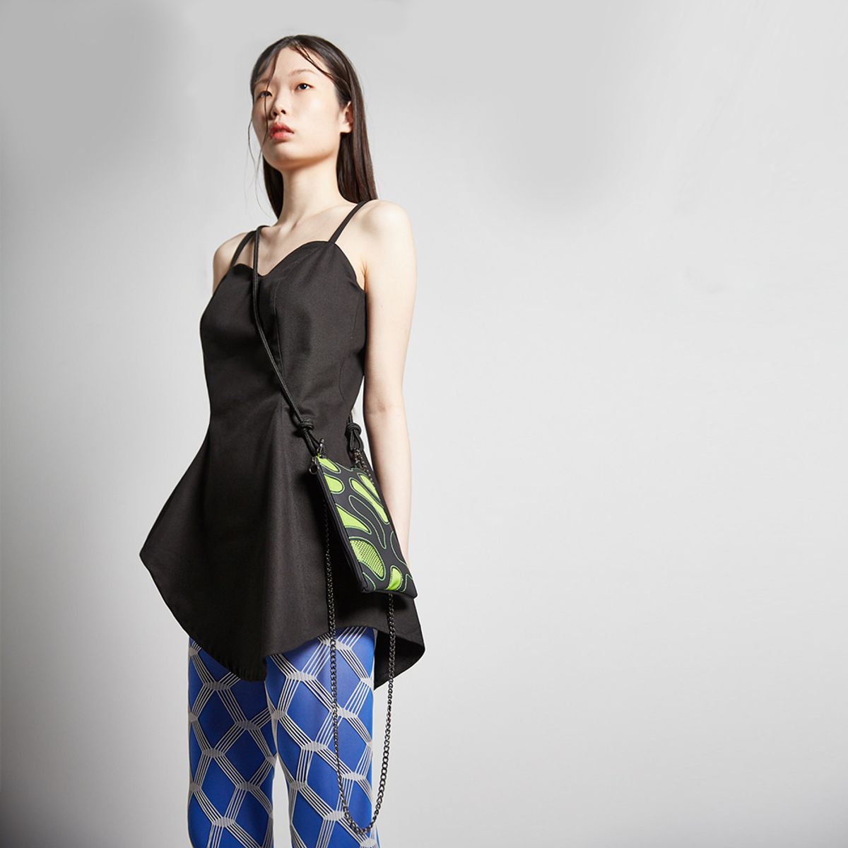 아이디얼리스트(IDEALIST) 비정형 탑_블랙 ATYPICAL TOP BLACK