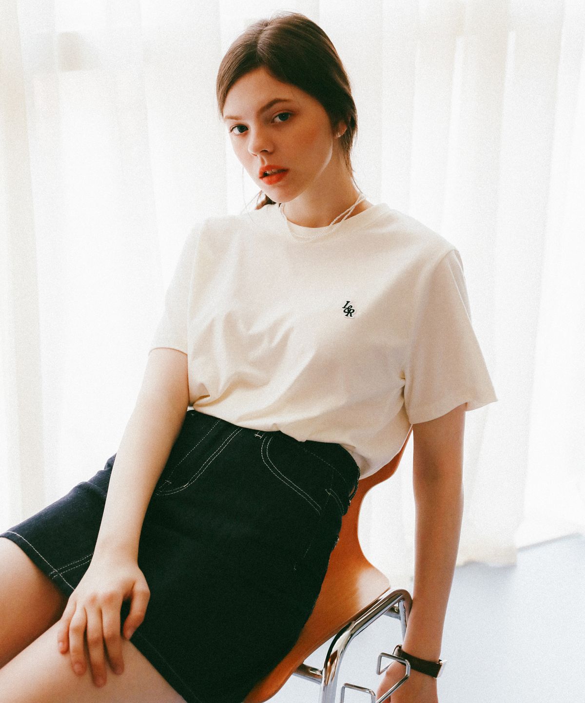 로시로우(LOSSYROW) L&R Patch Point Short-Sleeved T-Shirt Cream