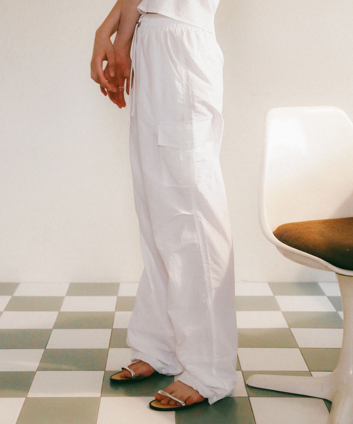 로시로우(LOSSYROW) String Cargo Sharing Jogger Pants white