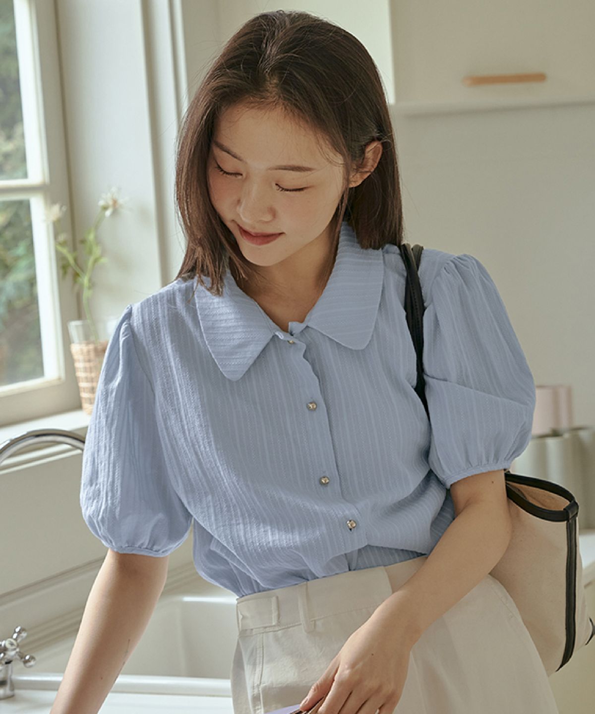 아노에틱(ANOETIC) ROUND COLLAR BUTTON BLOUSE_SKY BLUE