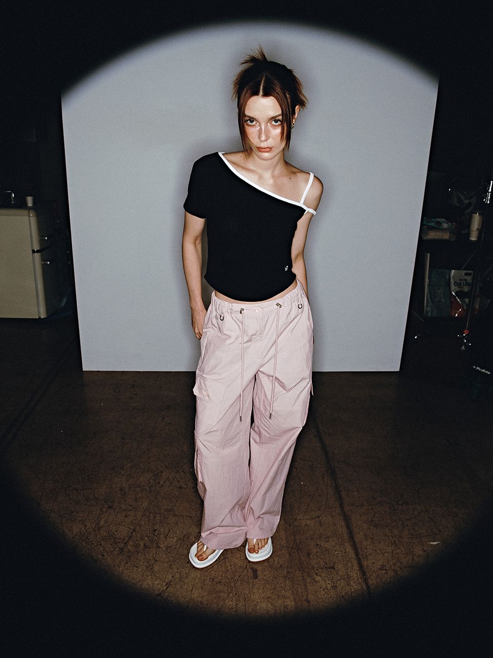 Tシャツ・カットソー [ASURA] ROMANTIC ONE SHOULDER T (2 COLOR) Designer fashion, Seoul-fully created | W Concept
