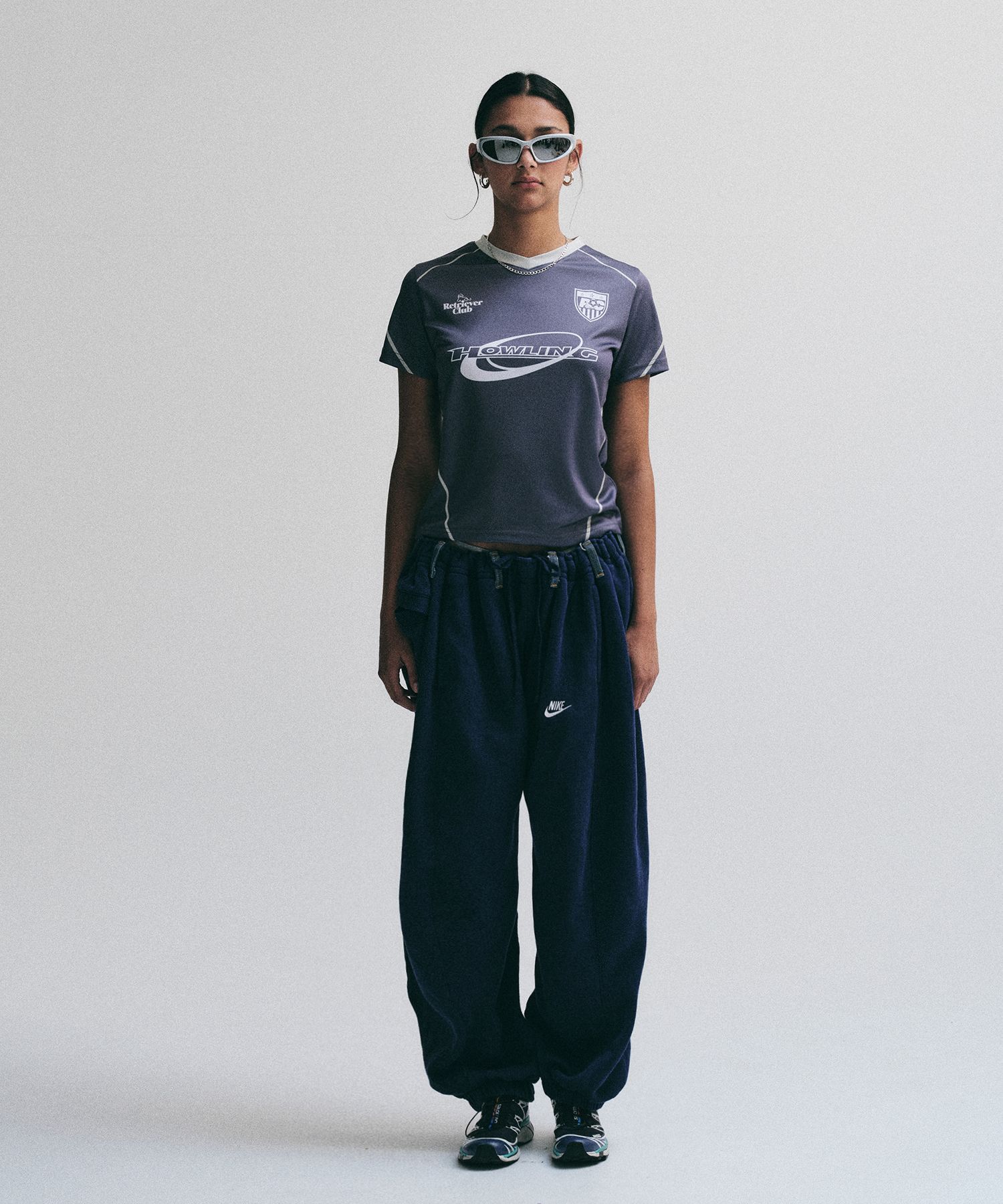 MUSINSA | RETRIEVER CLUB HOWLING SOCCER CROP JERSEY [GRAY]