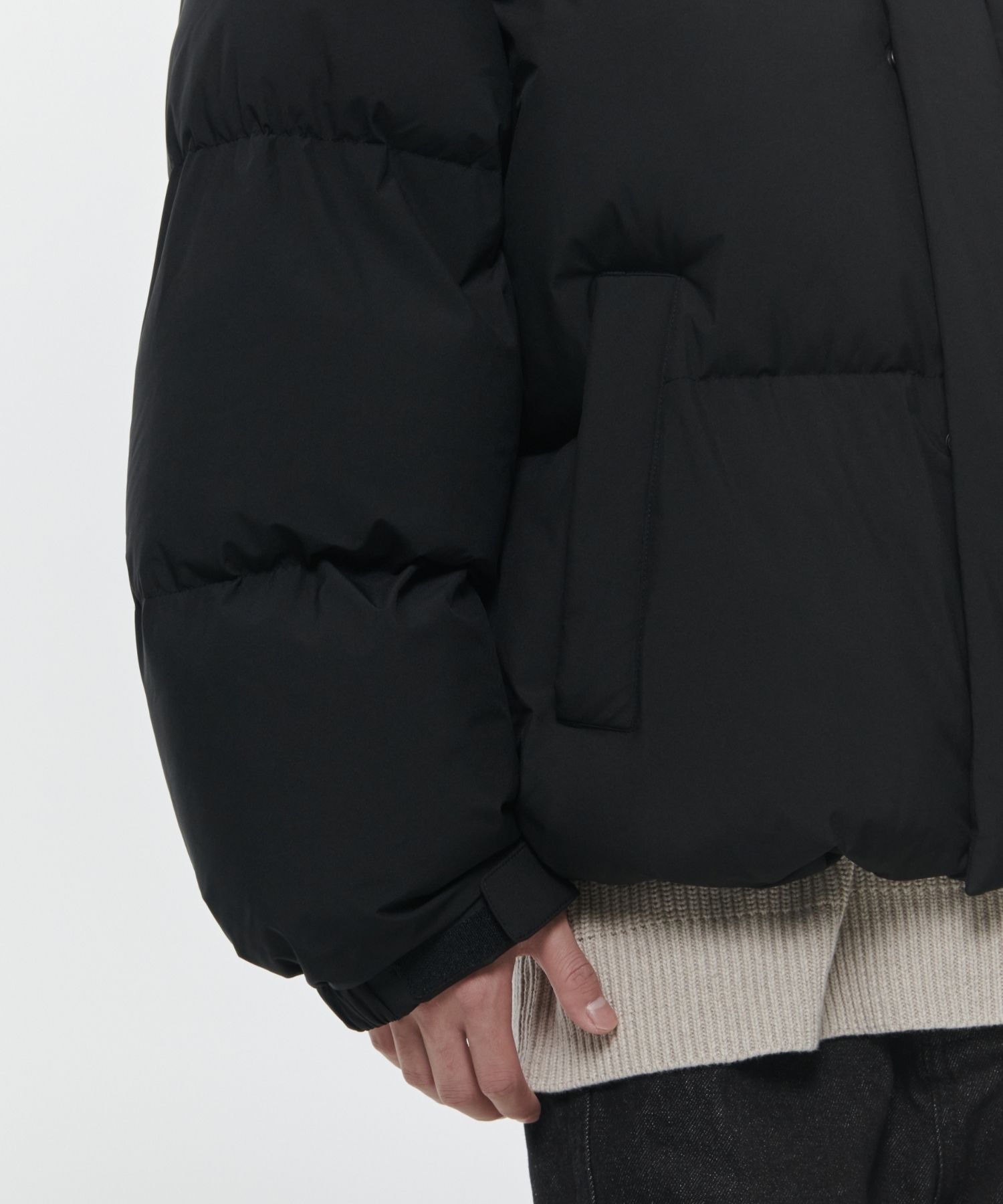 MUSINSA | MUSINSA STANDARD Minimal Hooded Down Short Padding