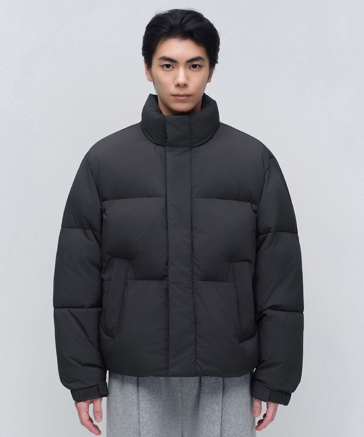 무신사 스탠다드(MUSINSA STANDARD) 데일리 푸퍼 숏 패딩 재킷 [다크 그레이]