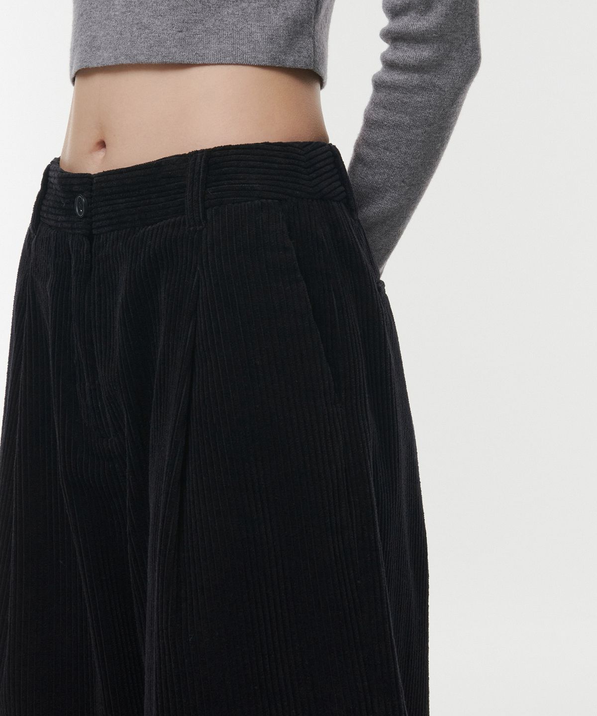 무신사 스탠다드 우먼(MUSINSA STANDARD WOMAN) 우먼즈 원 턱 와이드 코듀로이 팬츠 [블랙]