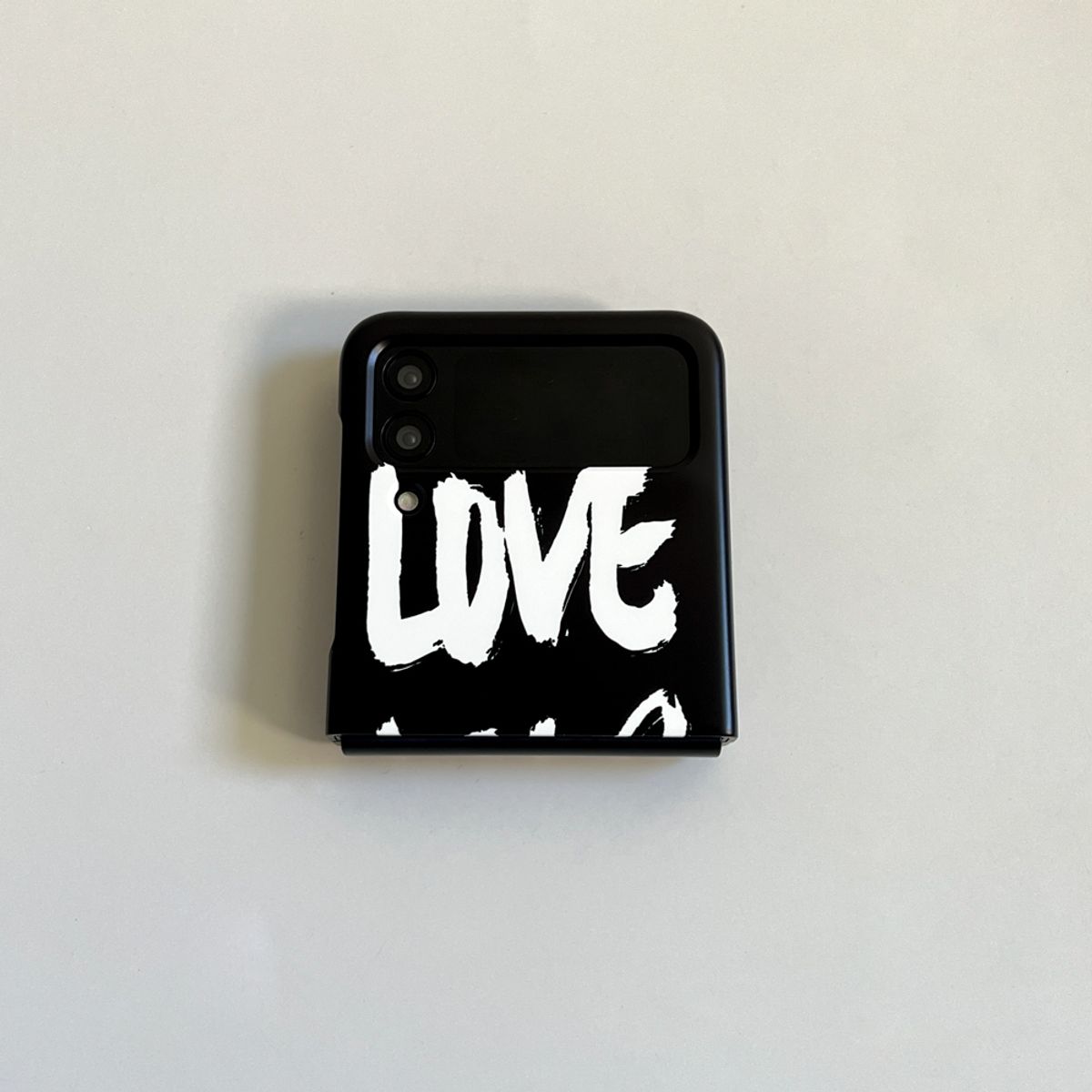 에이쓰리비쓰리(A3B3) (Z Flip 3.4.5) Love Love Love Black