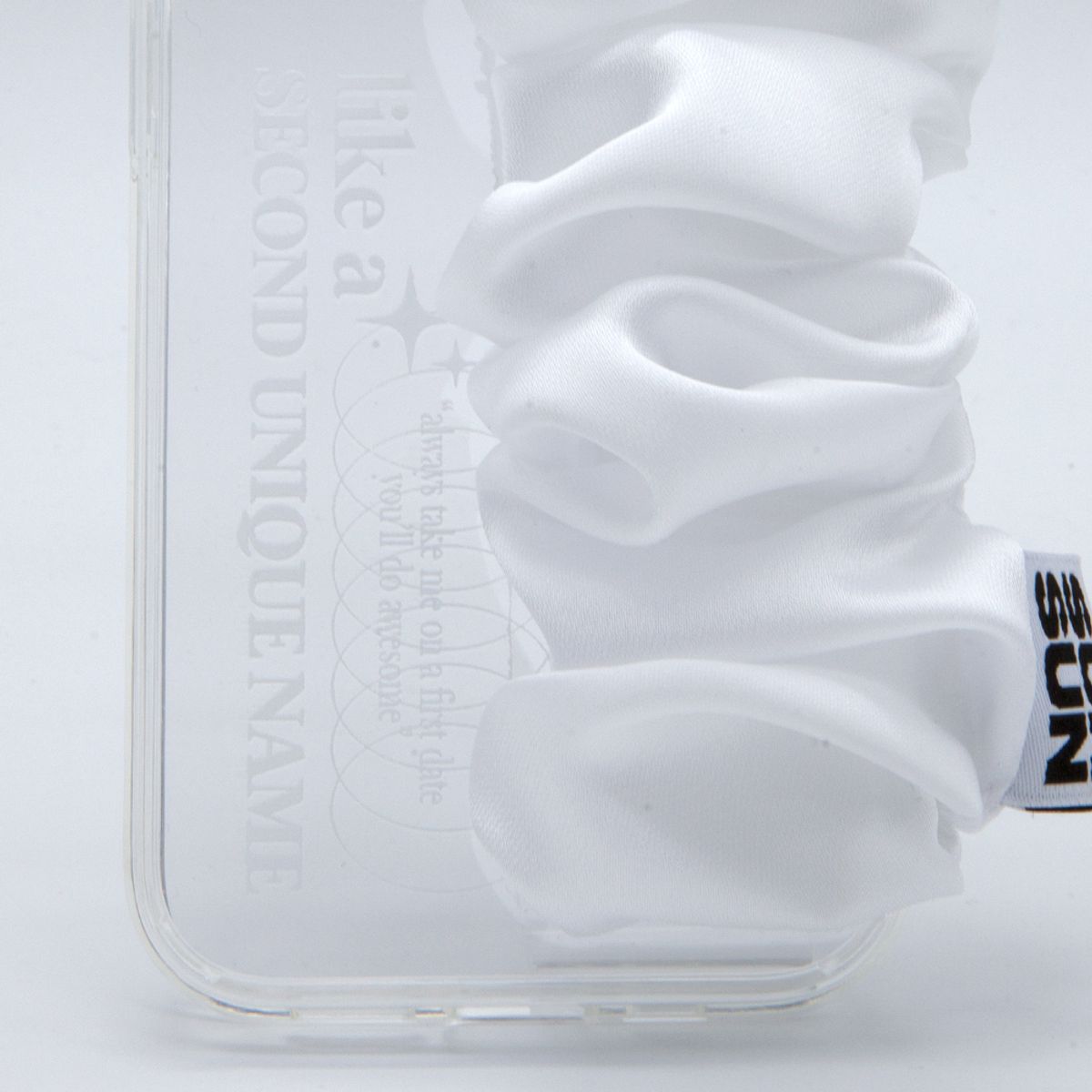 세컨드유니크네임(SECOND UNIQUE NAME) SUN CASE GOBULL BAND WHITE