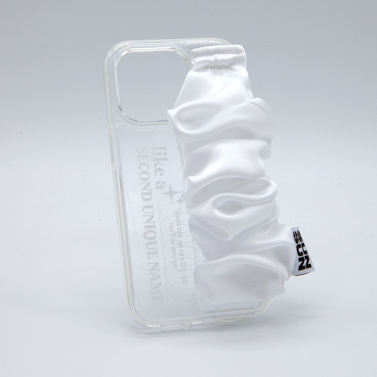 세컨드유니크네임(SECOND UNIQUE NAME) SUN CASE GOBULL BAND WHITE