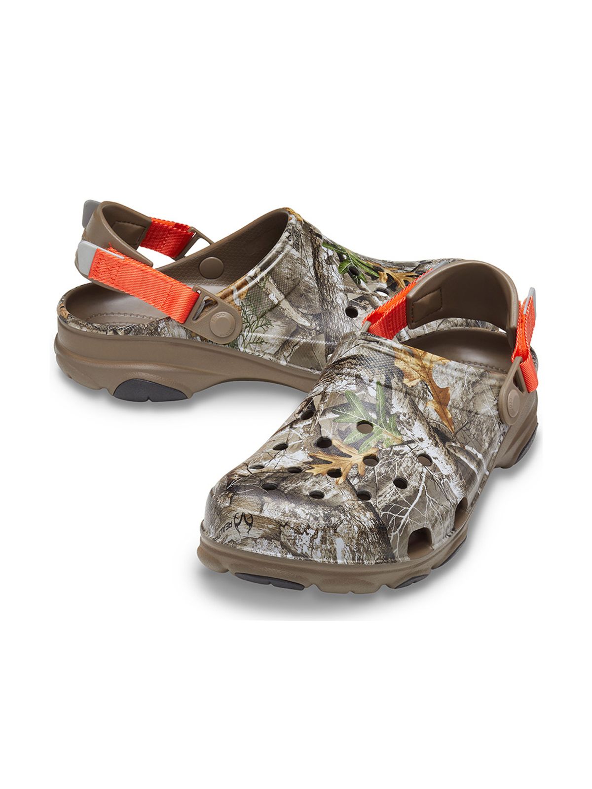 크록스(CROCS) 공용 클래식 올터레인 리얼트리 엣지 클로그 WALNUT (23SUCL206504)