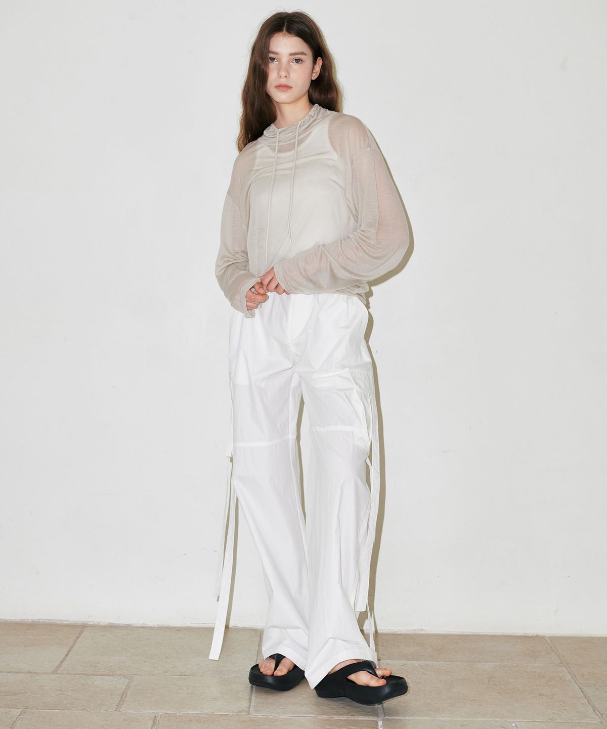 슬로우가먼츠(SLLOW GARMENTS) PARACHUTE CARGO PANTS - WHITE