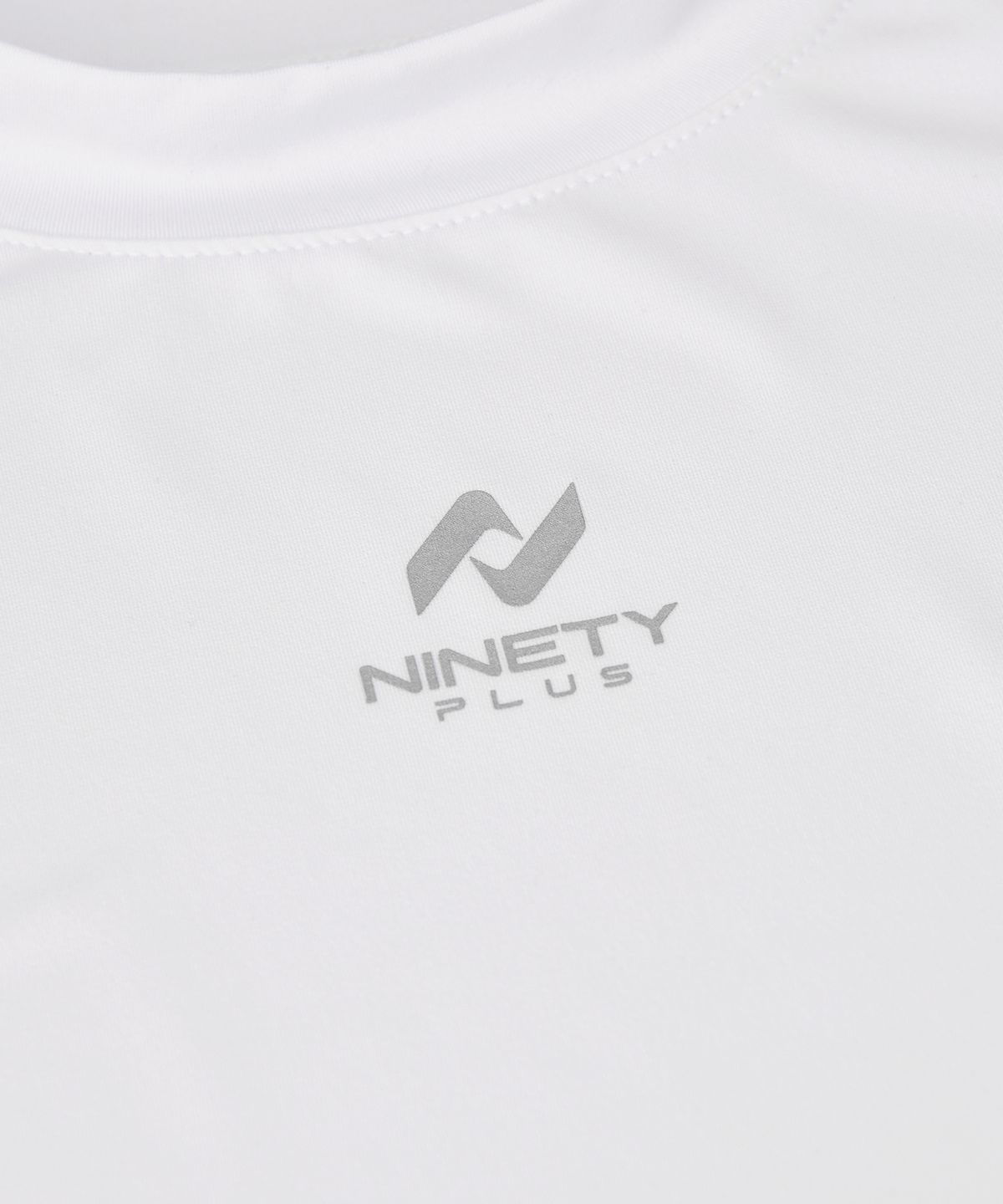 나인티플러스(NINETY PLUS) 에센셜 컴프레션 언더셔츠 - 화이트