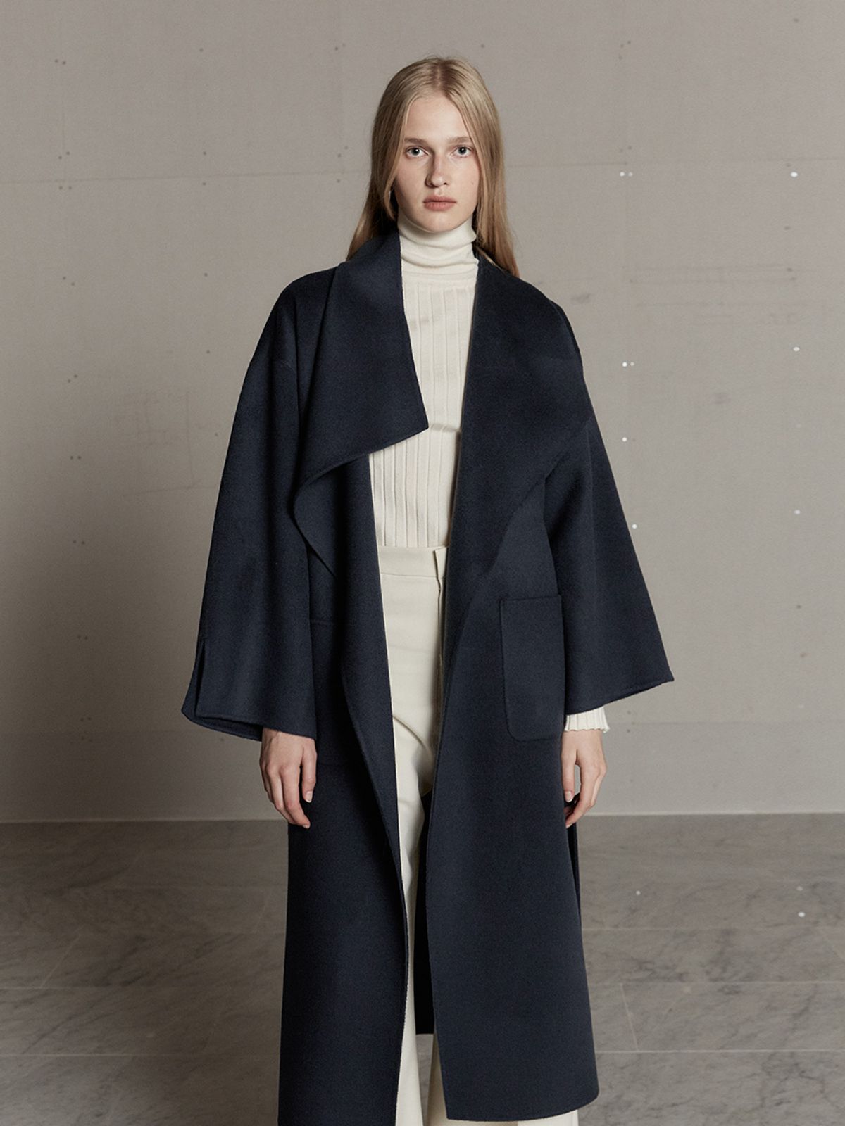 뮤제(MUSEE) LUNDI Merino Wool Unbalance Shawl Collar Handmade Coat-Indigo Navy