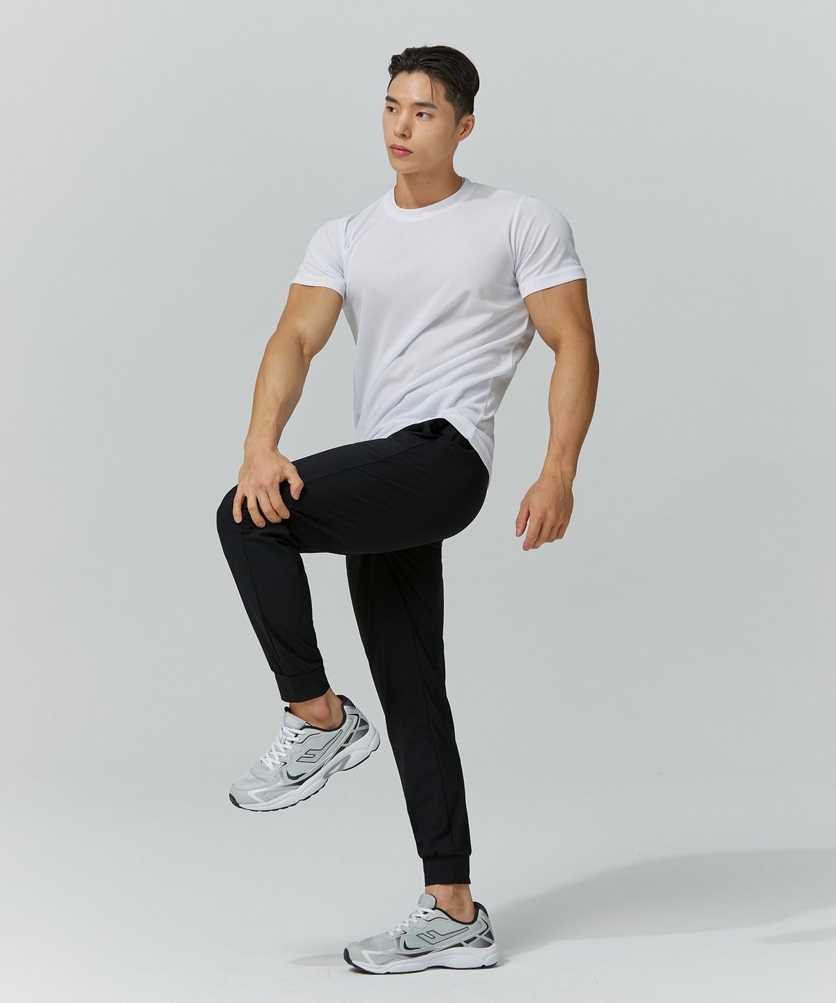 블랙몬스터핏(BLACK MONSTER FIT) [쿨링/기모] 트리코트 러닝 운동 조거 팬츠 (2 color)