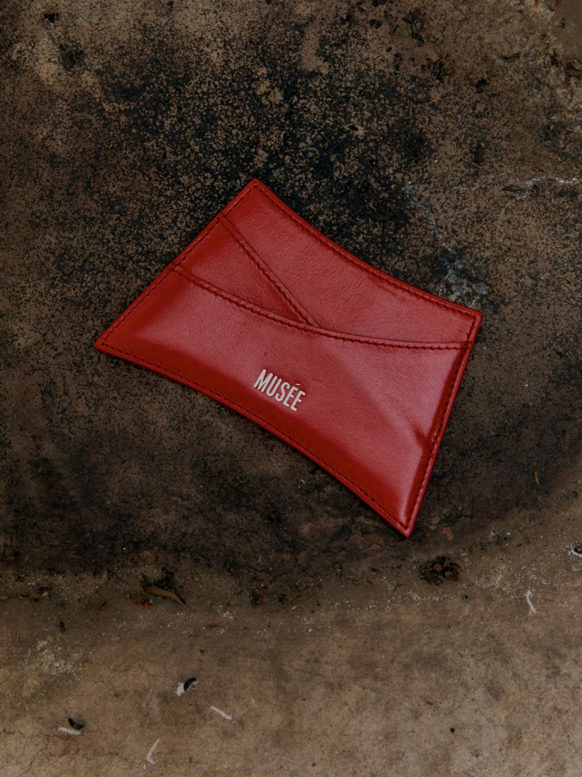 뮤제(MUSEE) KLIMT Curved Silhouette Card Wallet-Red