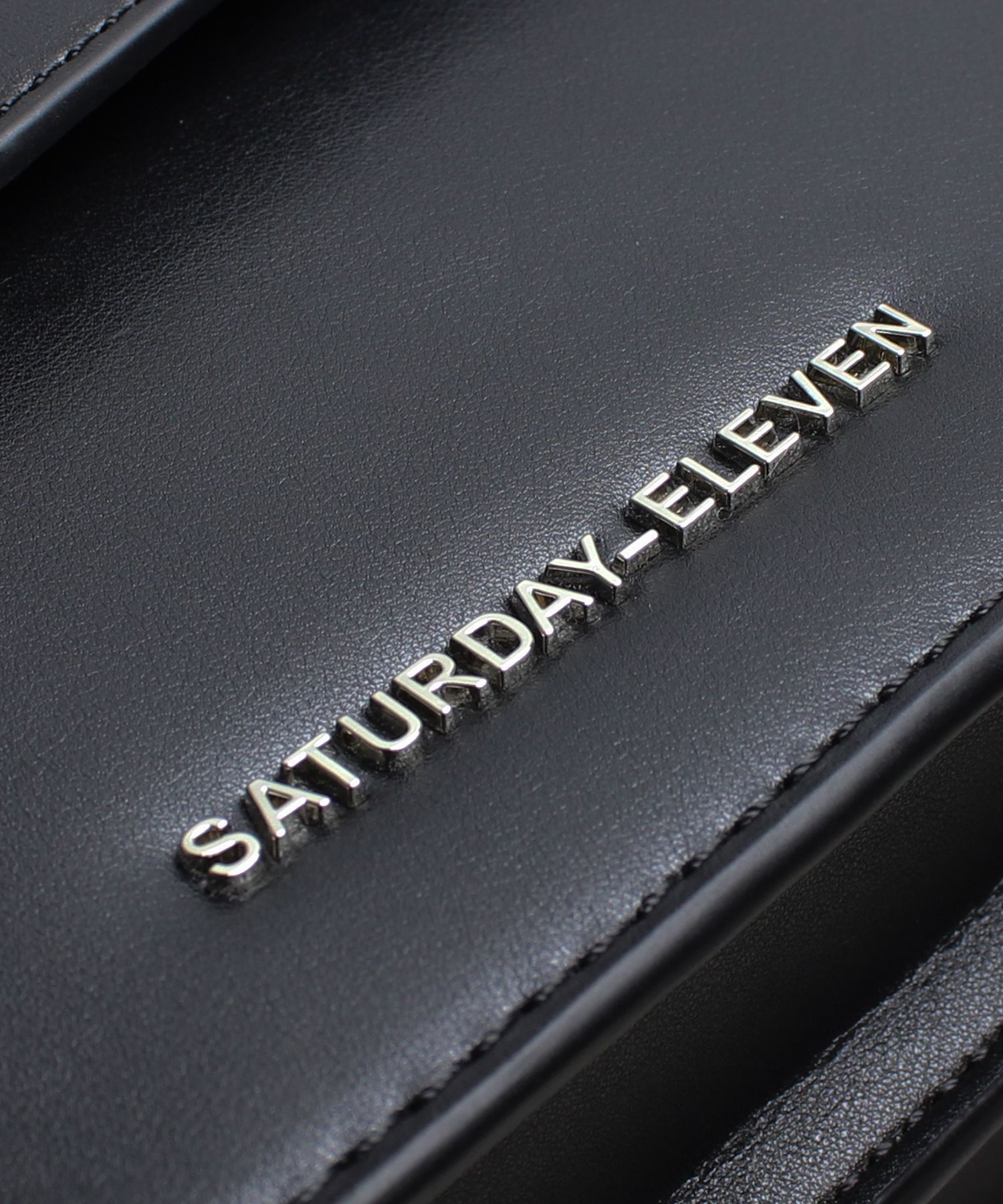 MUSINSA公式 | SATURDAY ELEVEN Handle Cross Body Bag - Black