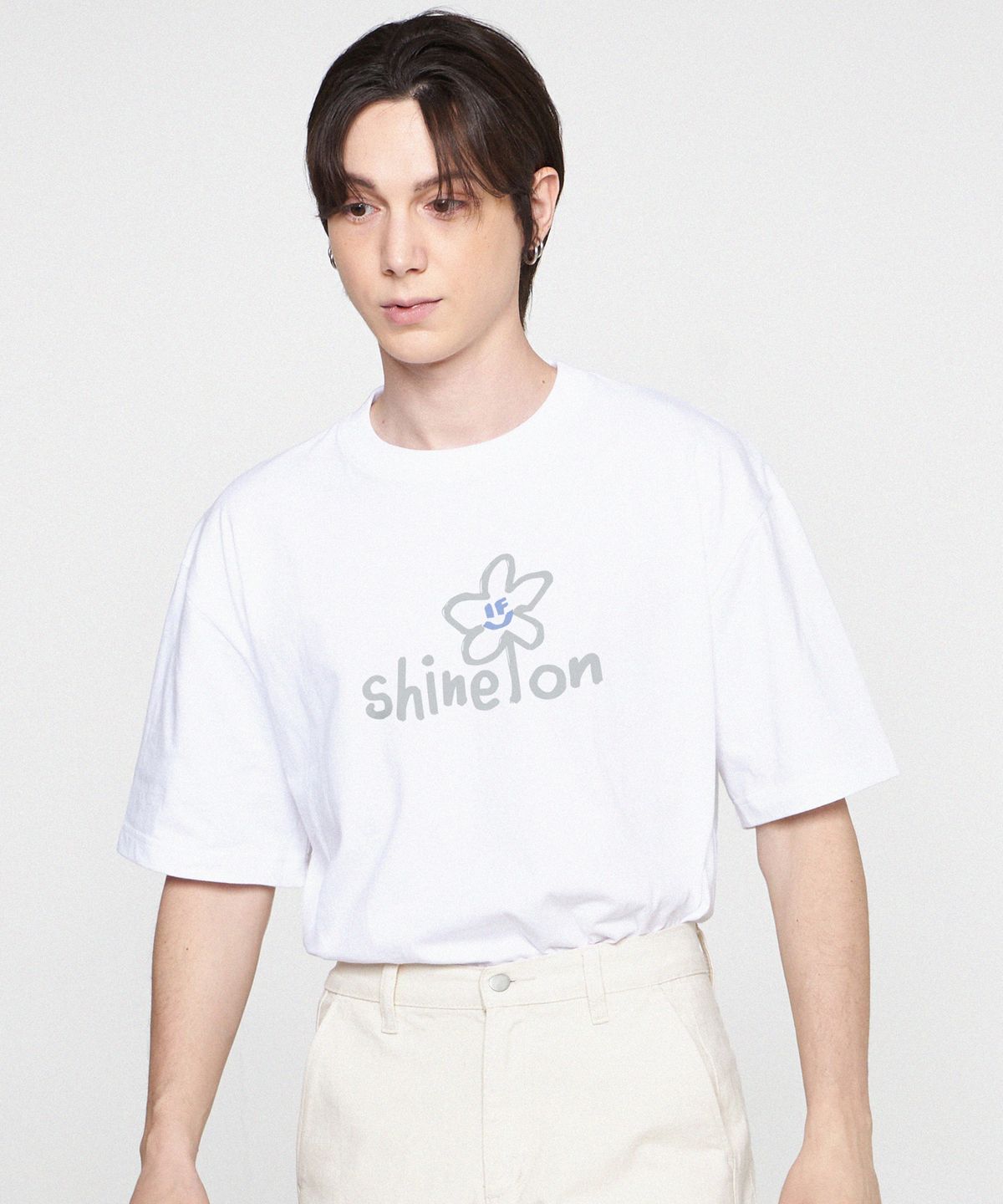 그레이버(GRAVER) [UNISEX]shine on 플라워 스마일 반팔티_화이트