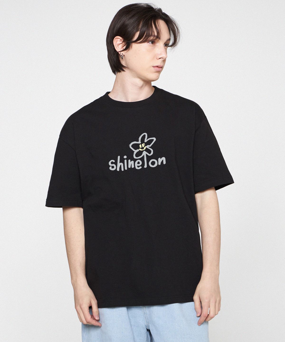 그레이버(GRAVER) [UNISEX]shine on 플라워 스마일 반팔티_블랙