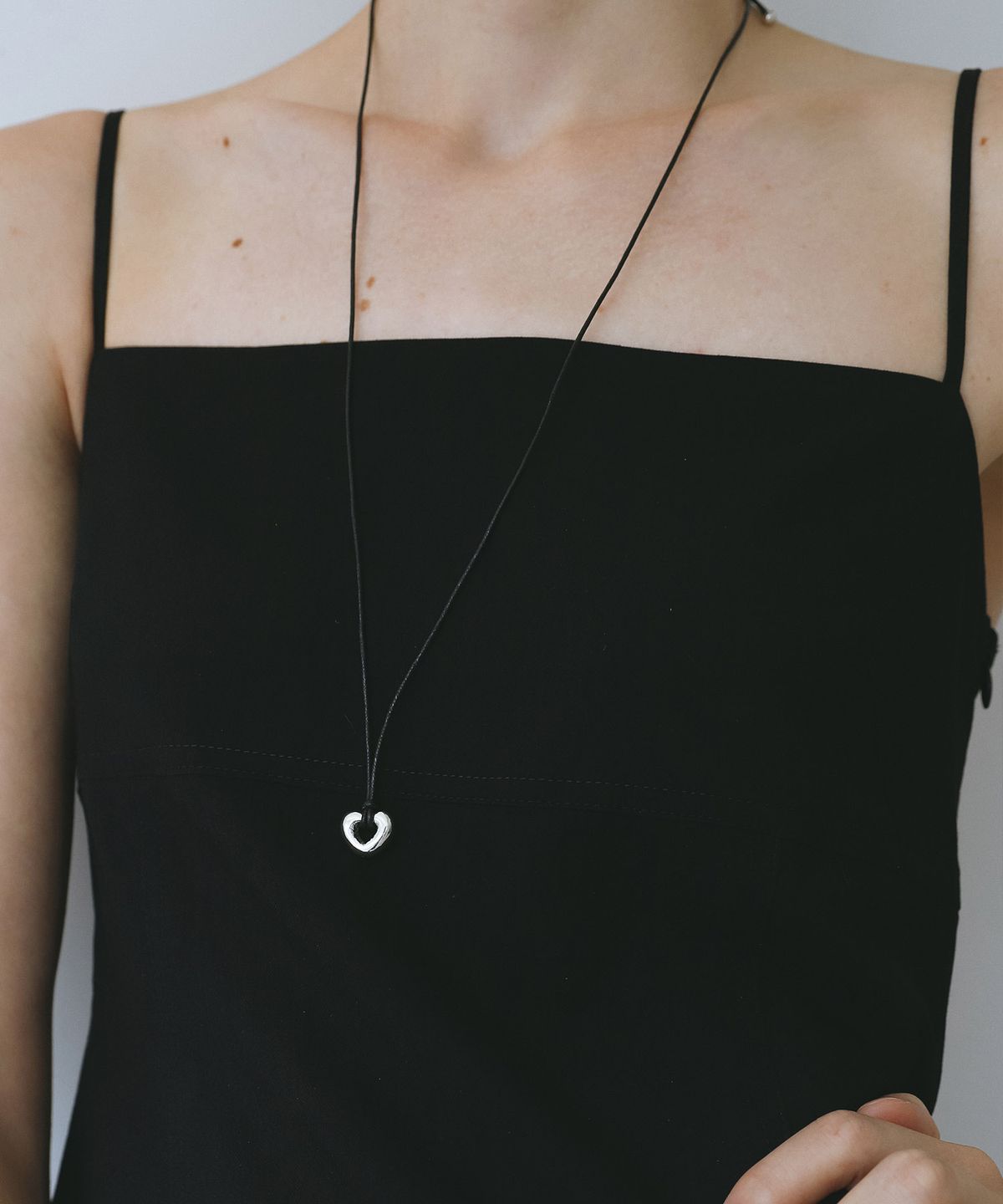 플릿(FLIT) SWIMMING RING STRING NECKLACE (HEART)