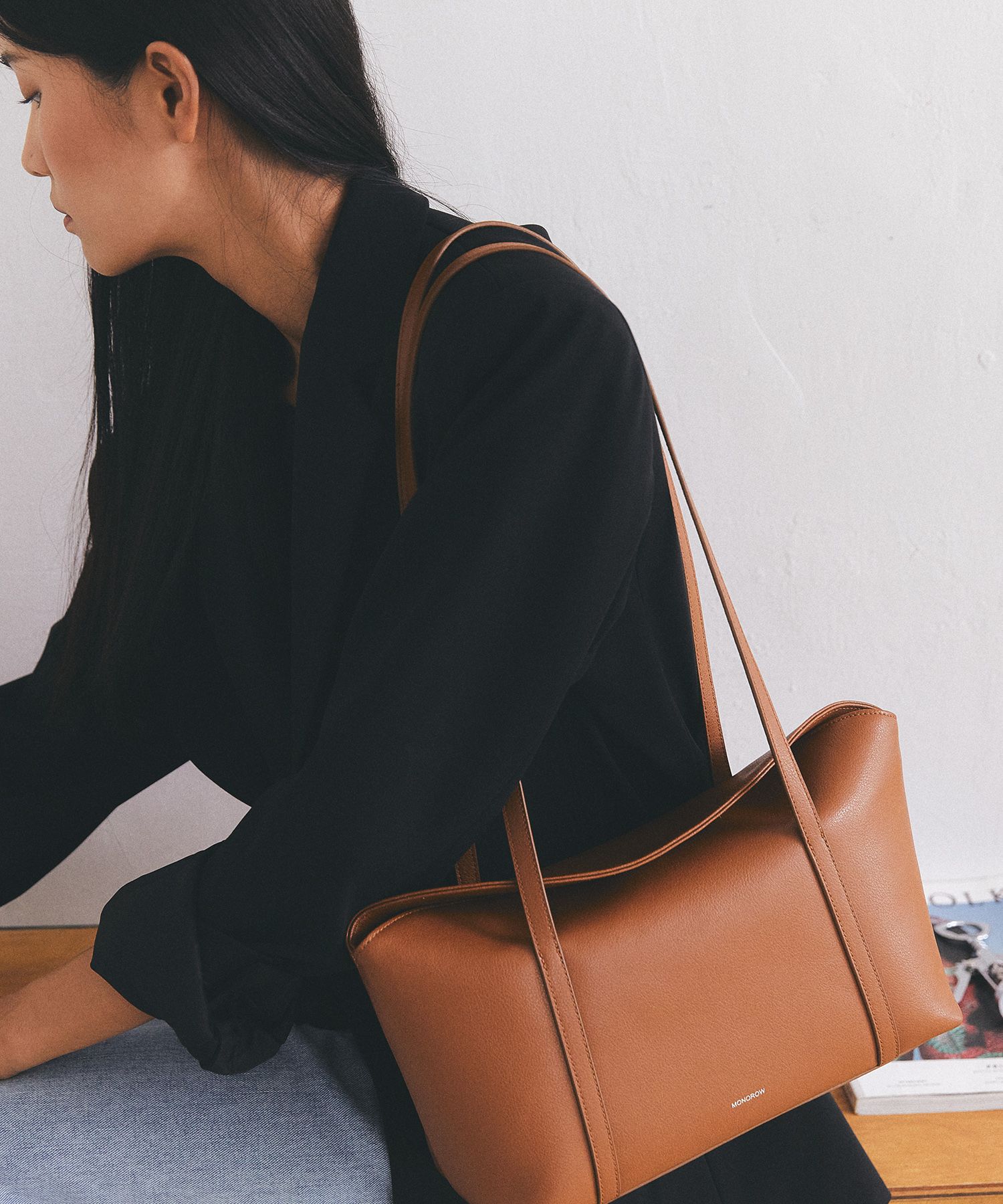 ★MONOROW★ LINE BAG CAMEL MUSINSA | MONOROW Sarah bag camel