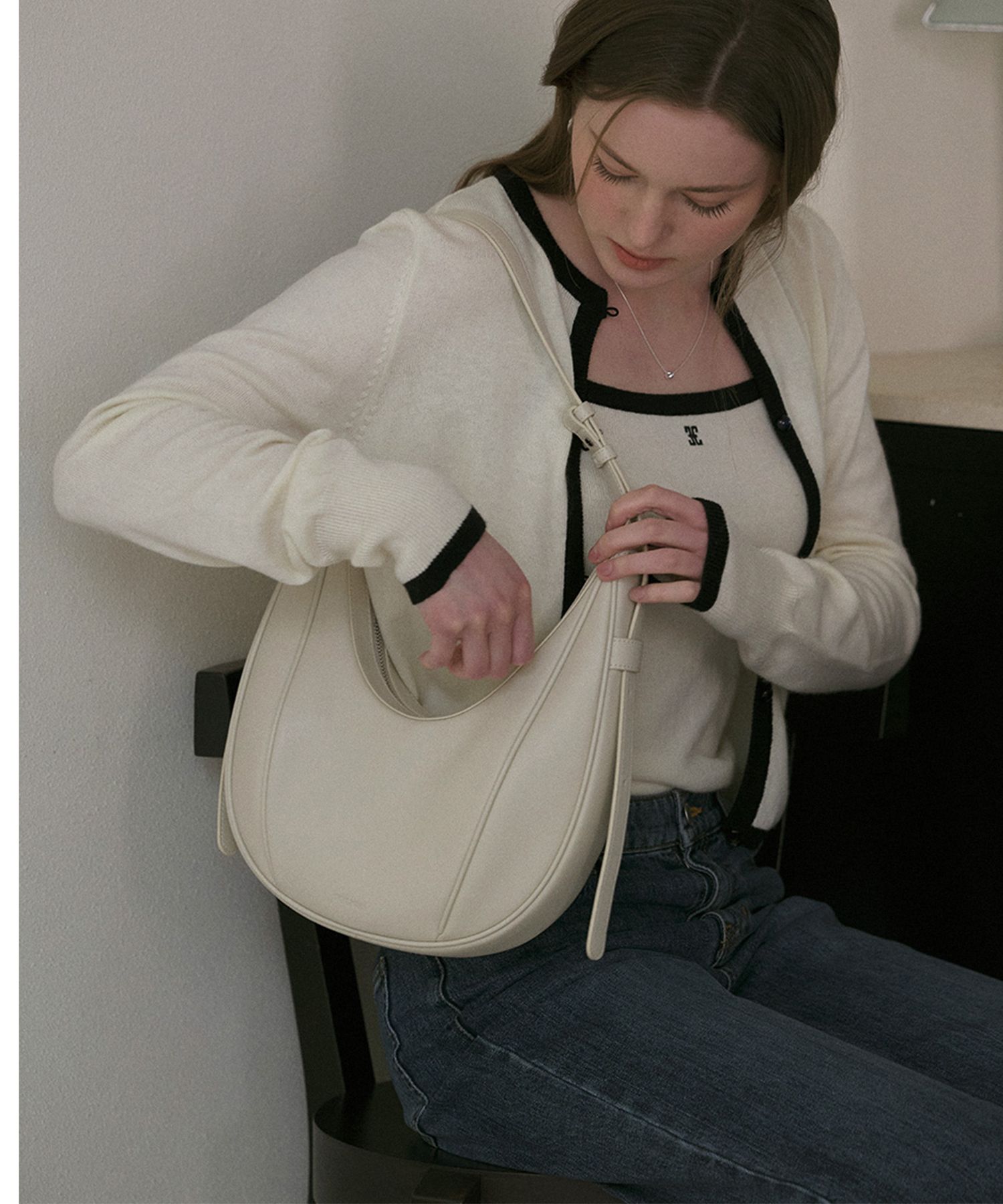 FOLNUA ■ OVAL BAG - PLAIN FOLNUA OVAL BAG LIGHT BEIGE - PLAIN | ファッション通販サイト