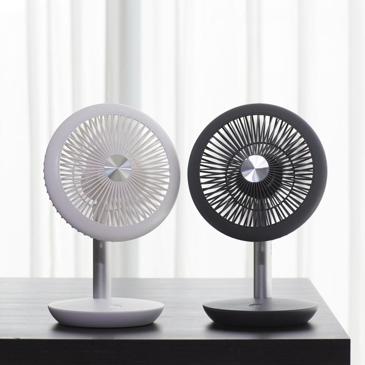 솔러스에어(SOLEUS AIR) 탁상용 휴대용 무소음 미니 무선 선풍기 AIR601TF